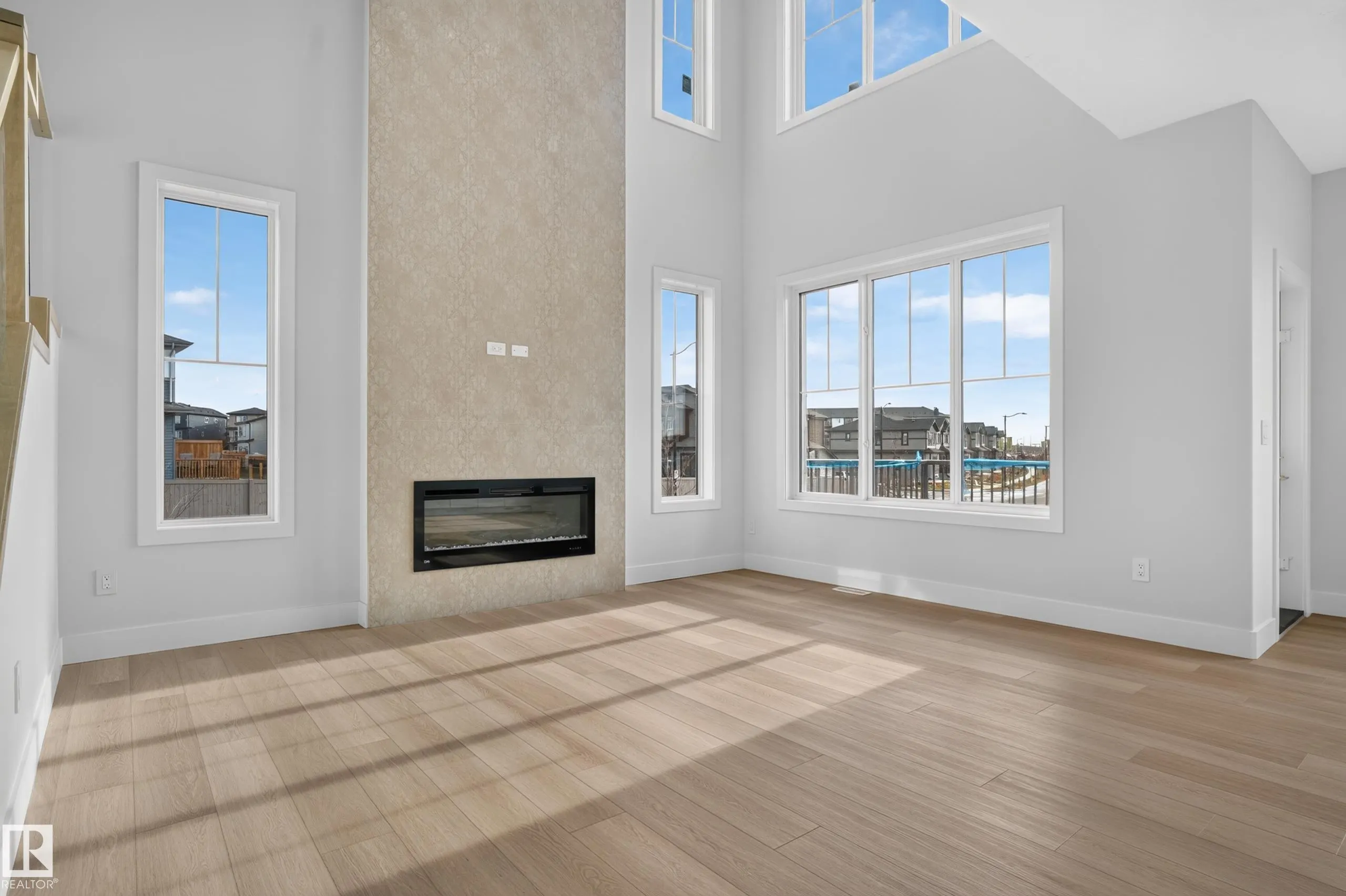 386 Linden Loop