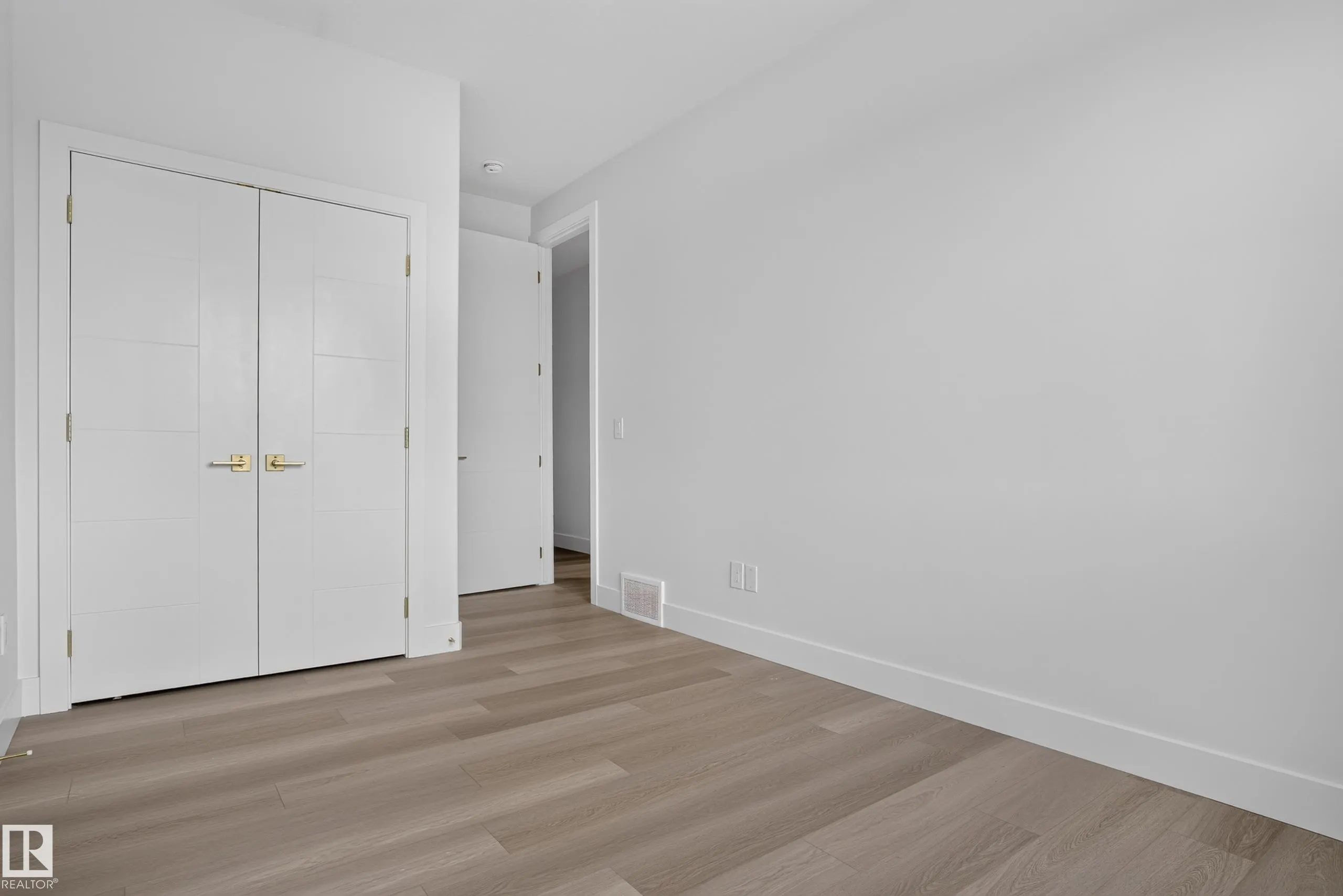 386 Linden Loop