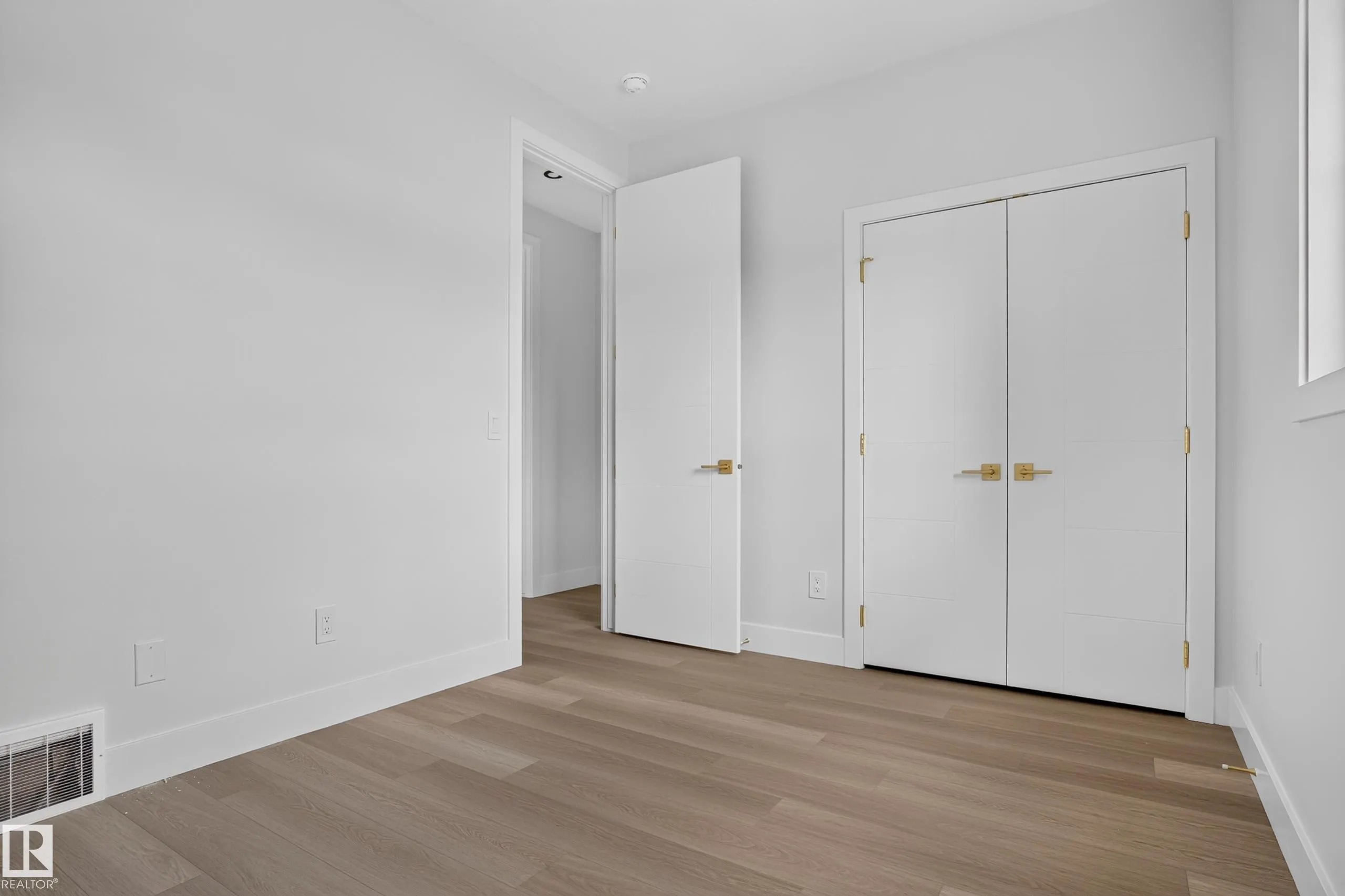 386 Linden Loop