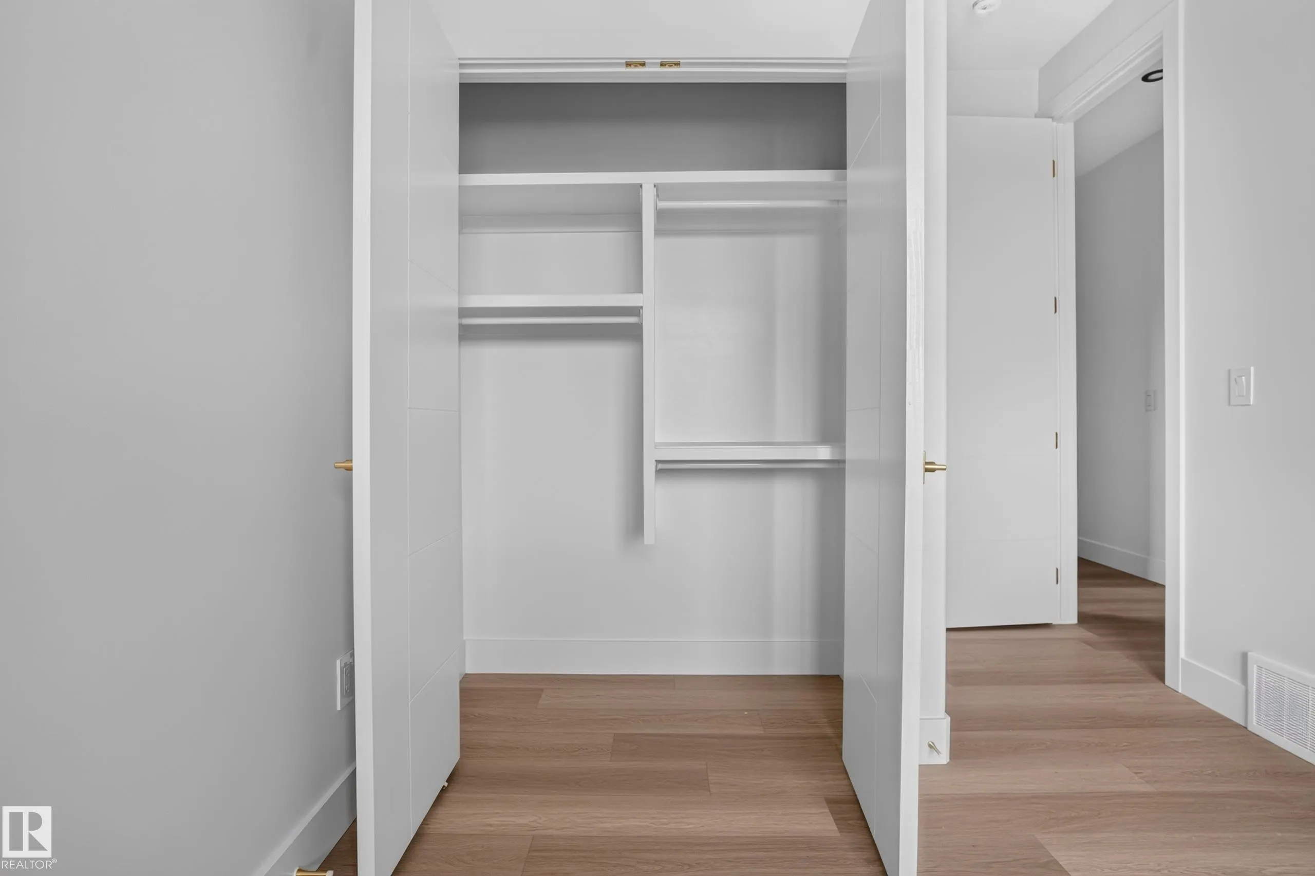 386 Linden Loop
