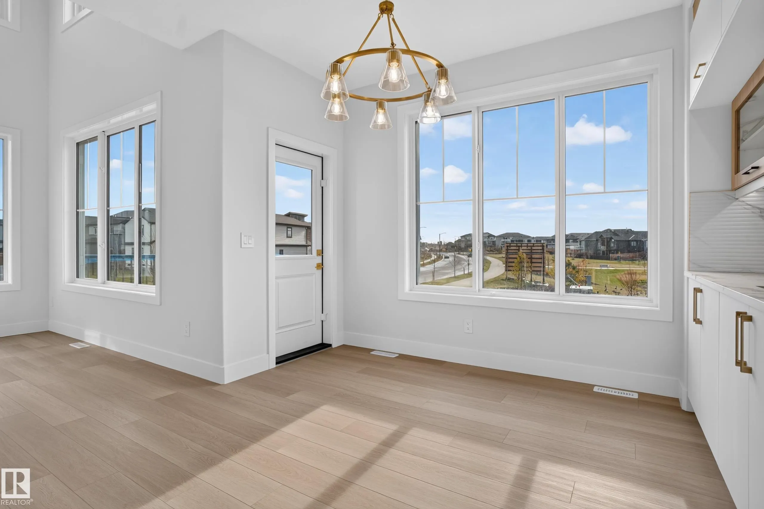 386 Linden Loop