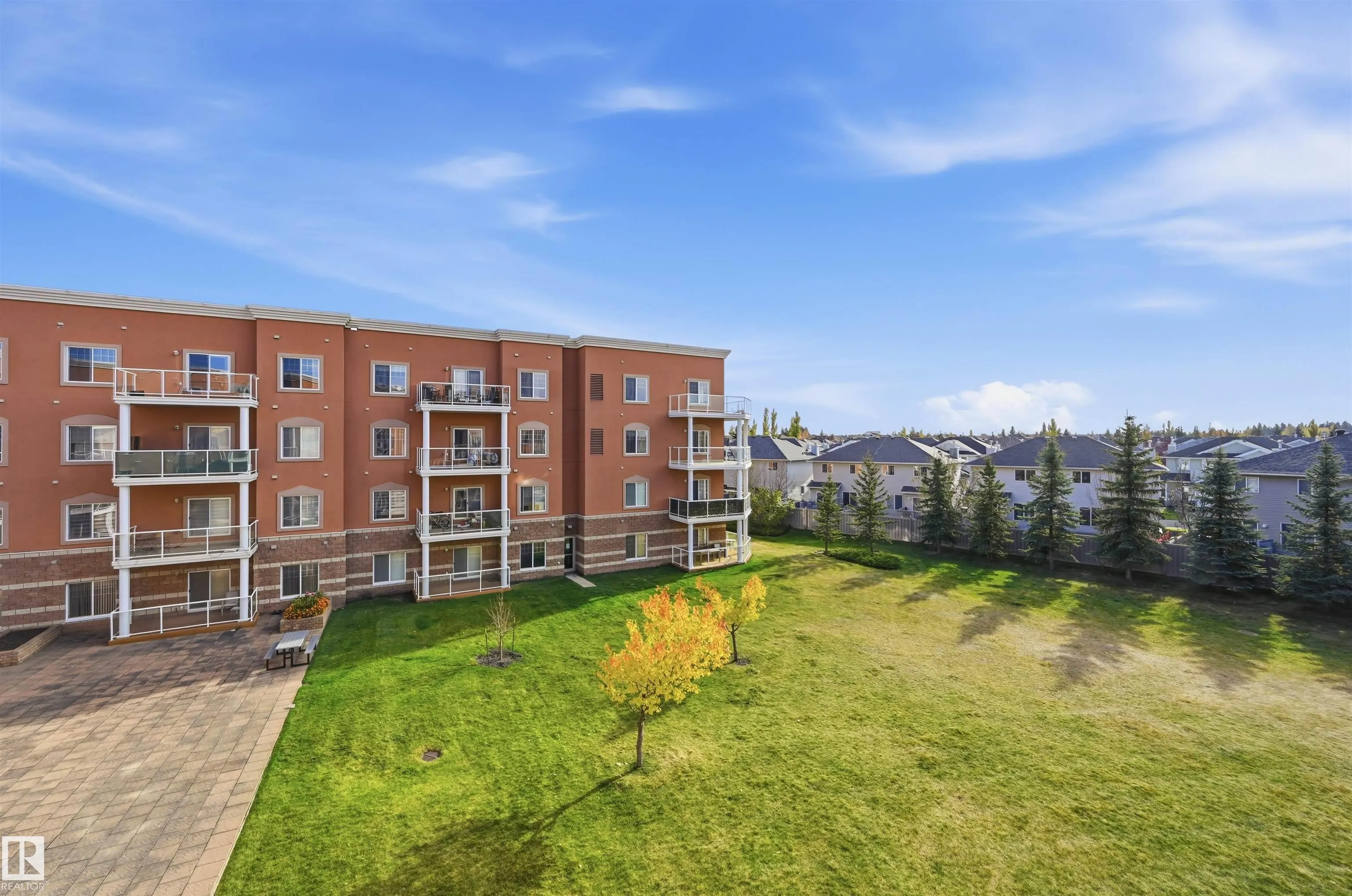 263 MACEWAN Road