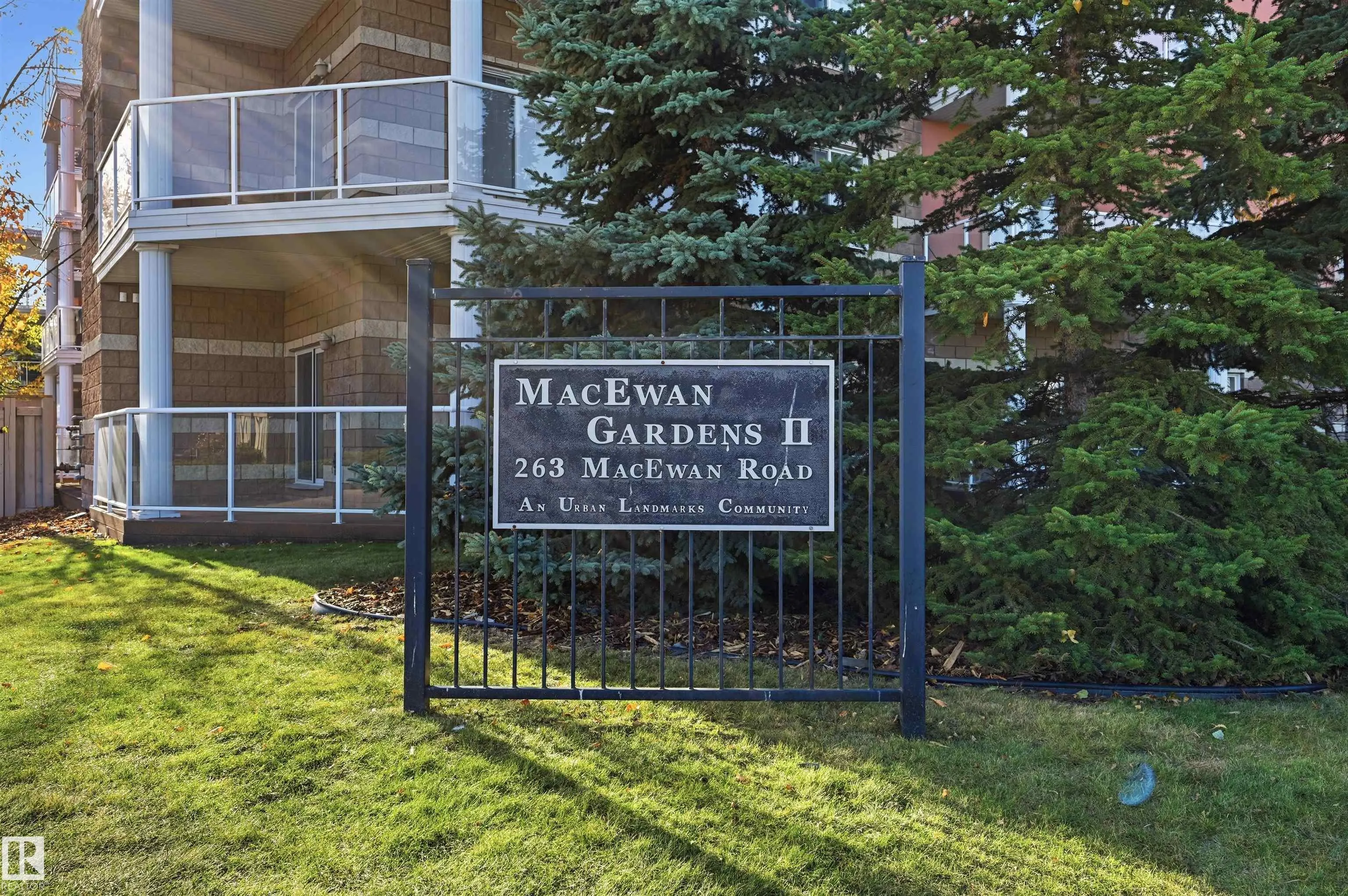 263 MACEWAN Road