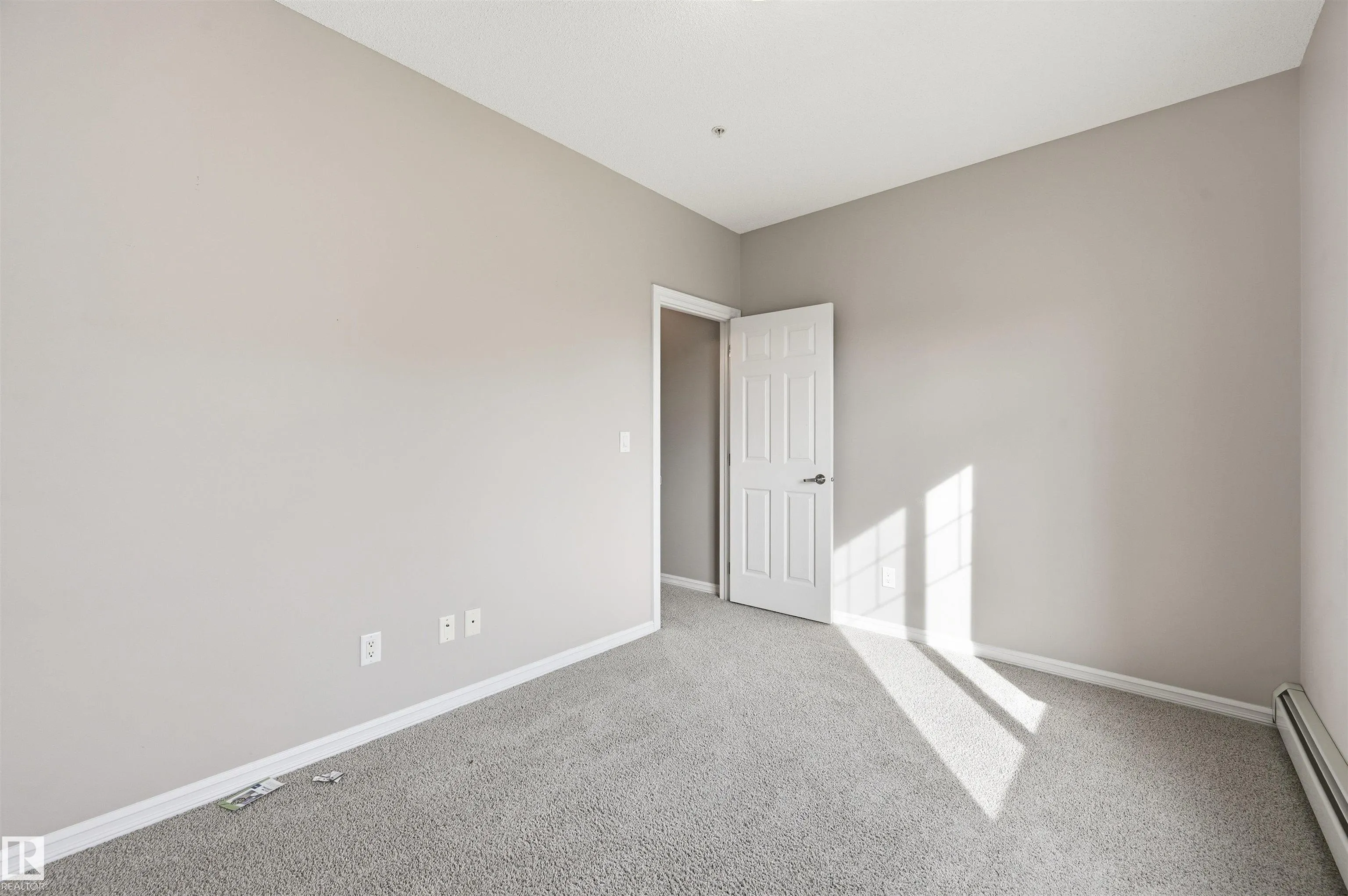 263 MACEWAN Road