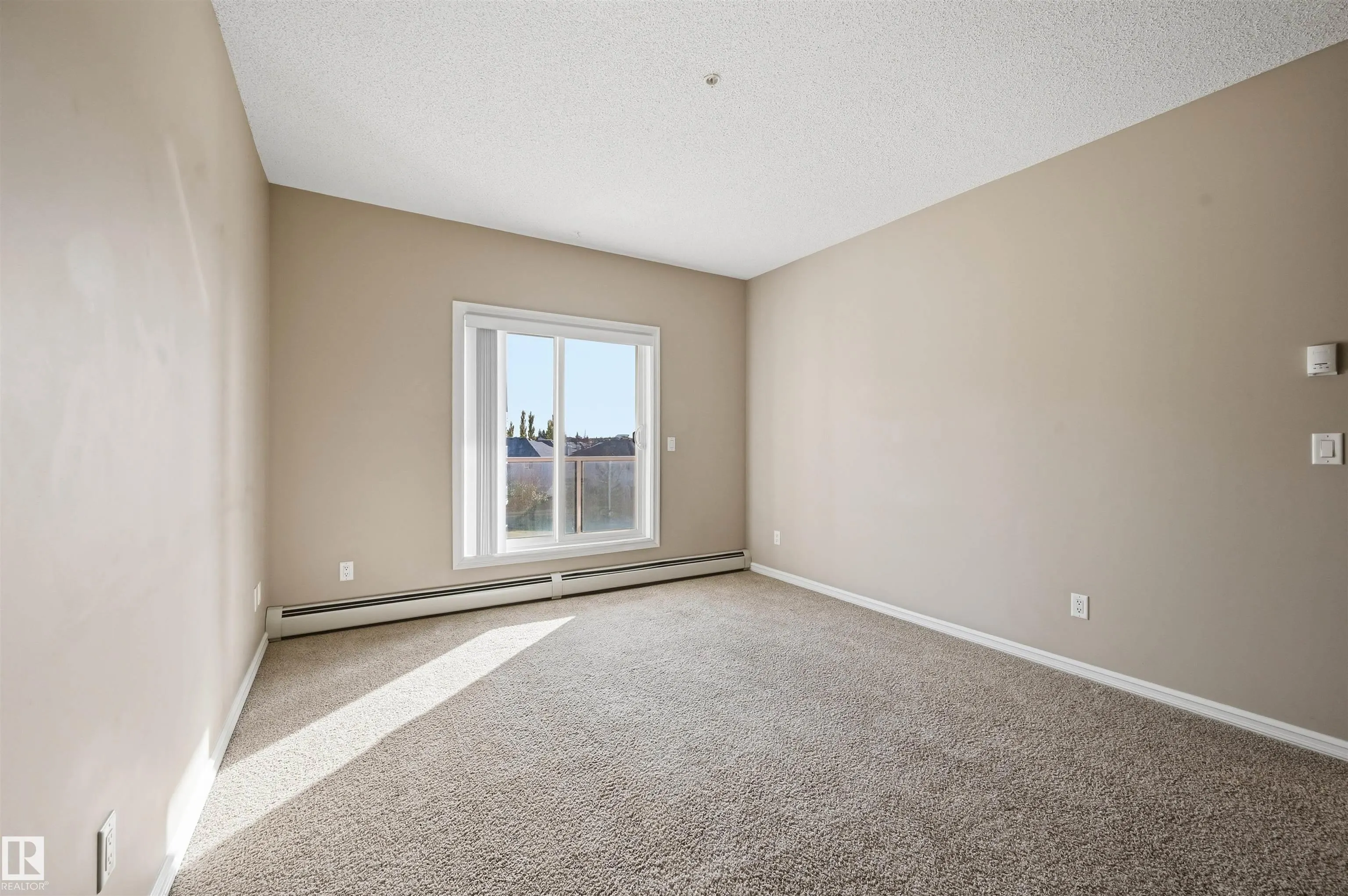 263 MACEWAN Road