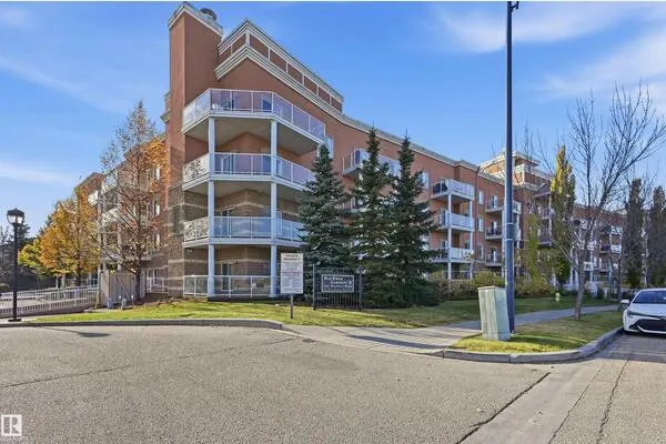 263 MACEWAN Road