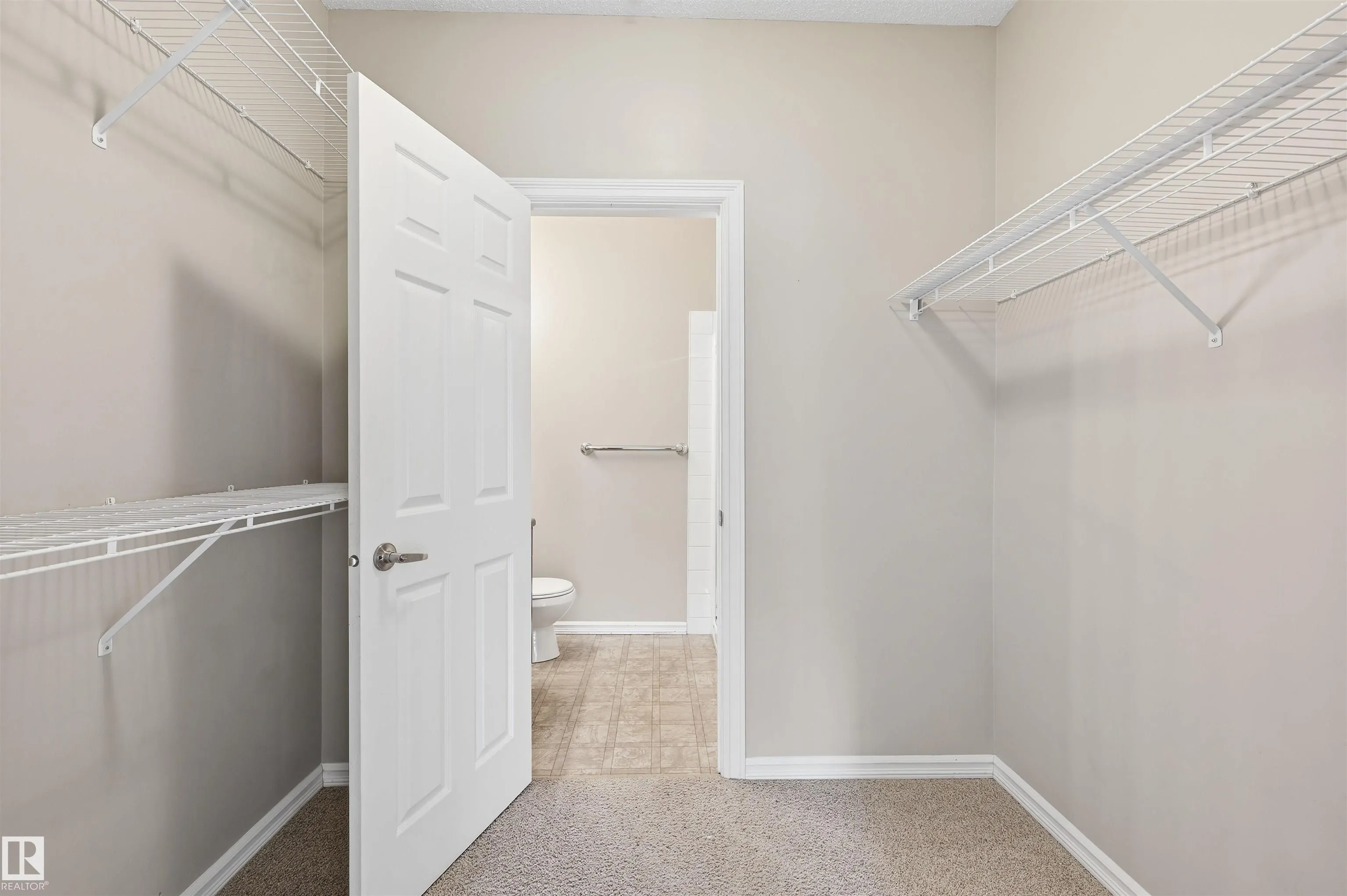 263 MACEWAN Road