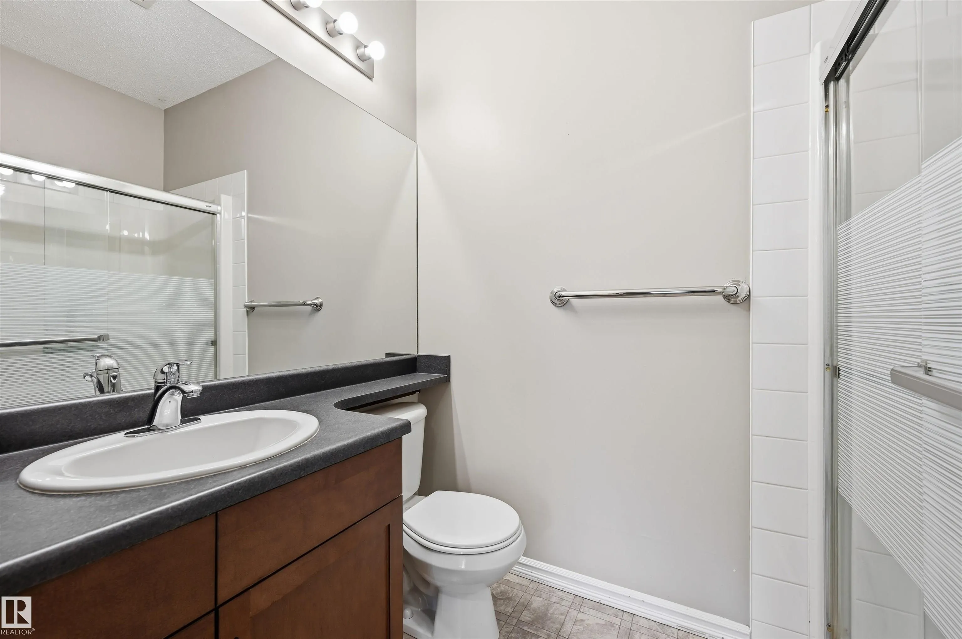263 MACEWAN Road