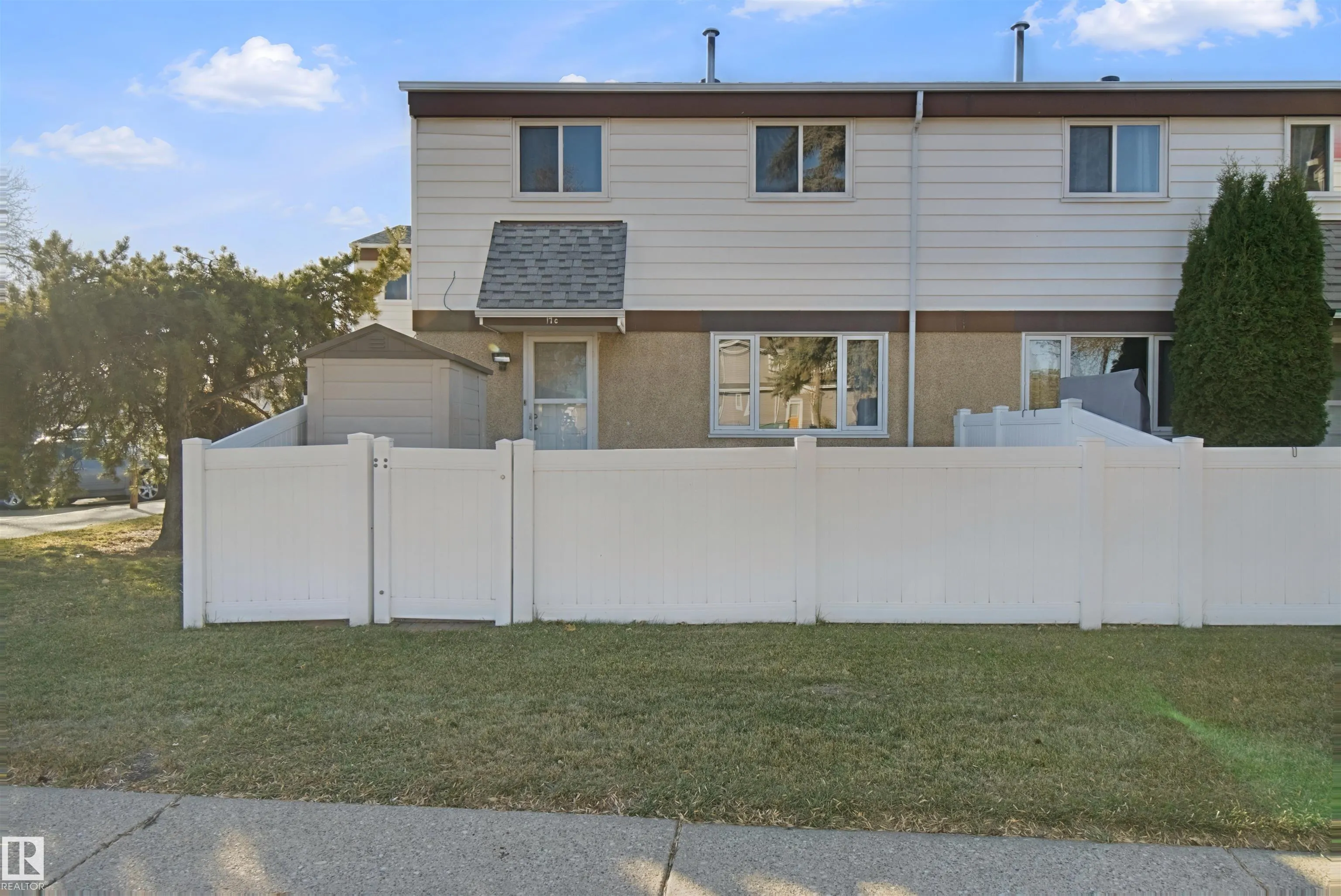 TWIN Terrace