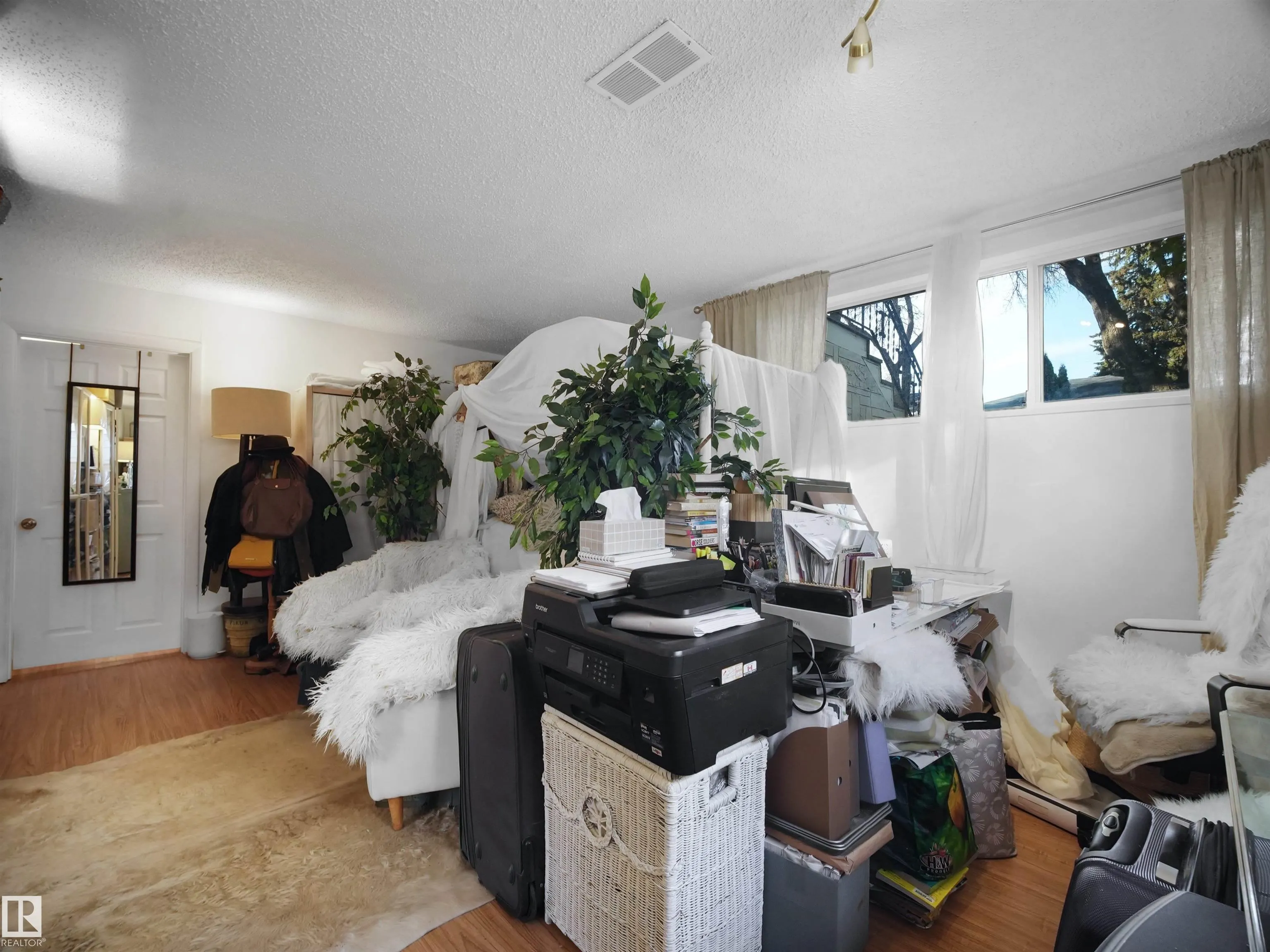 12407 96 Street
