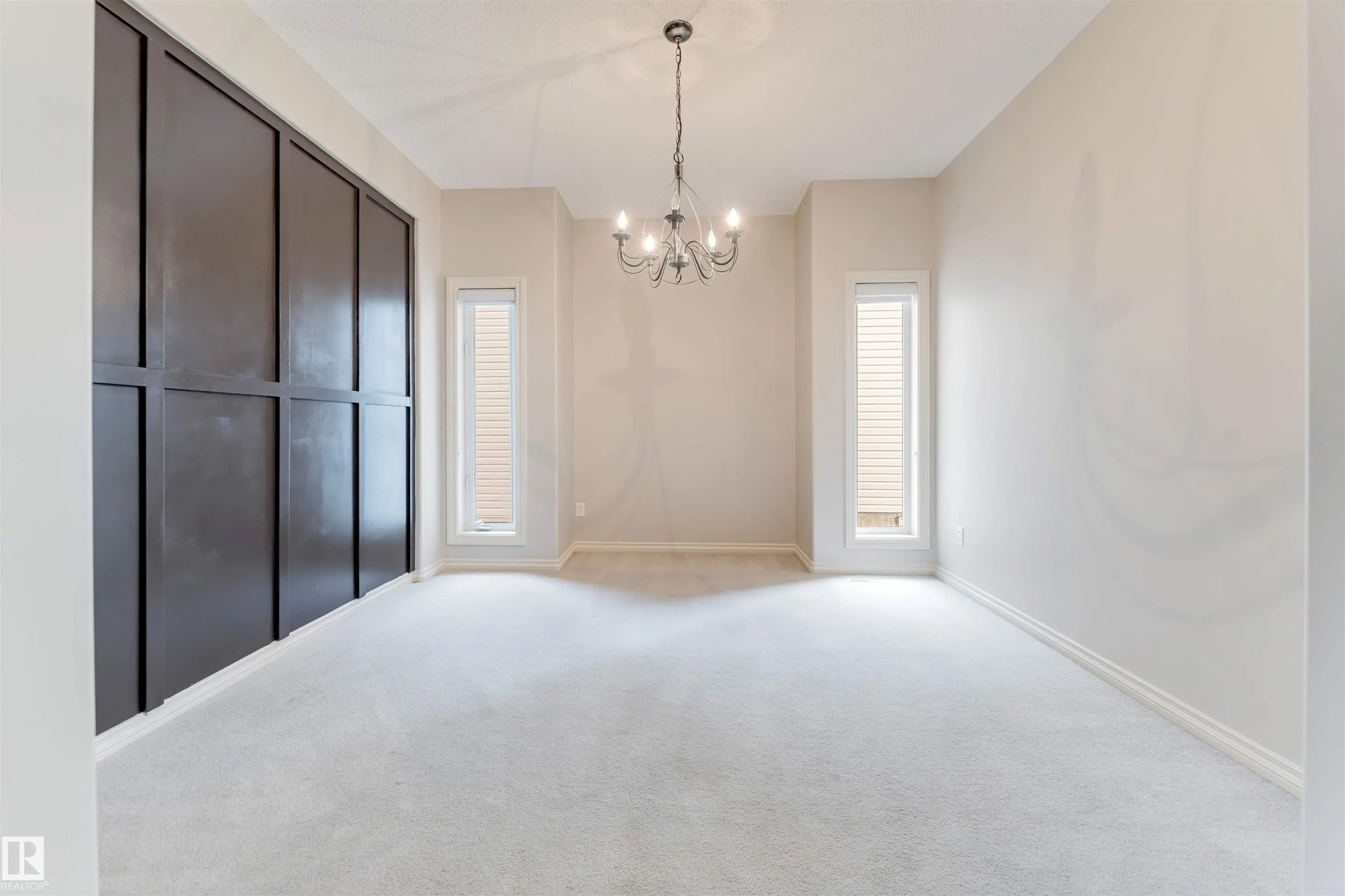 125 Coloniale Way