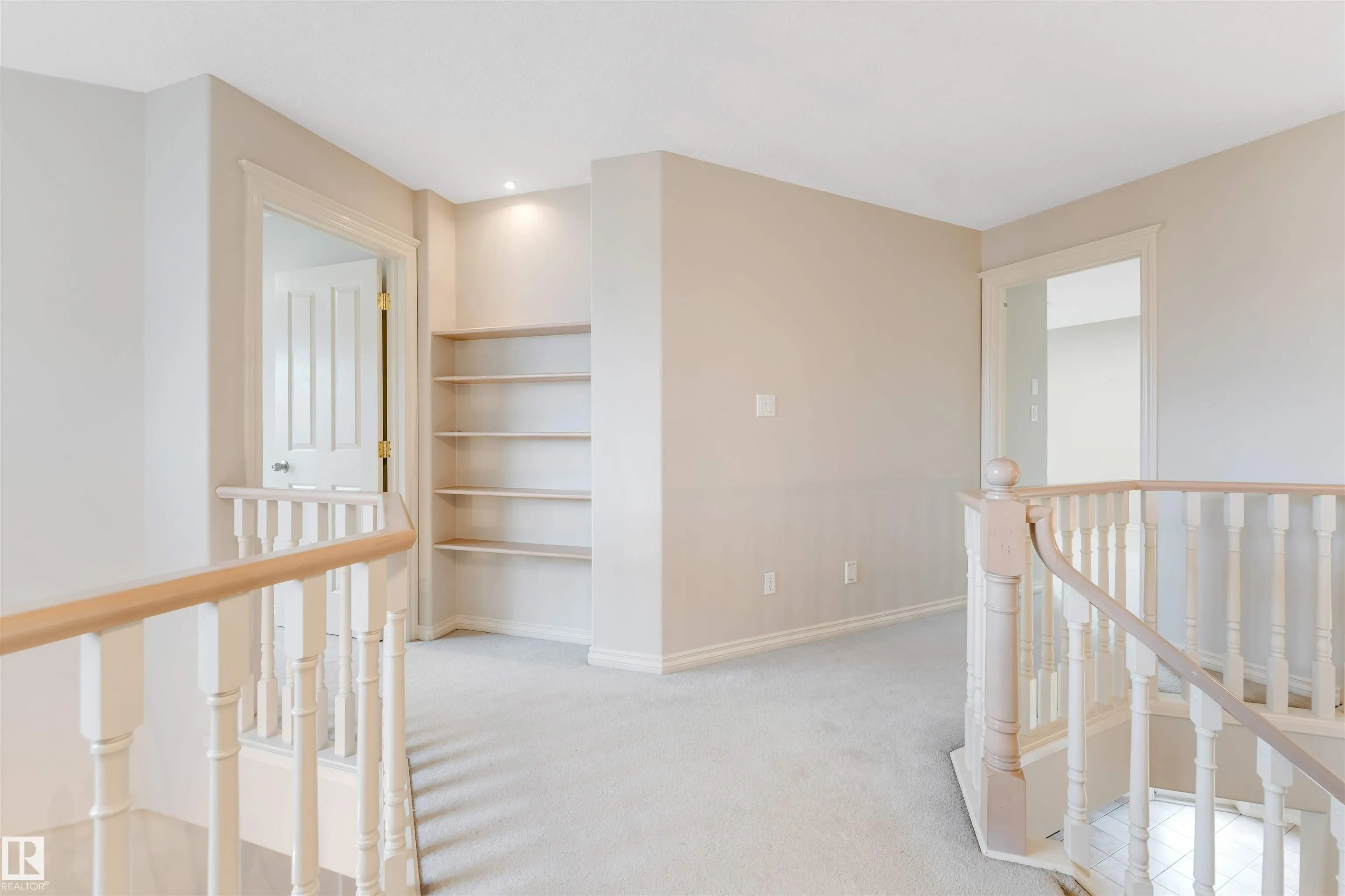 125 Coloniale Way