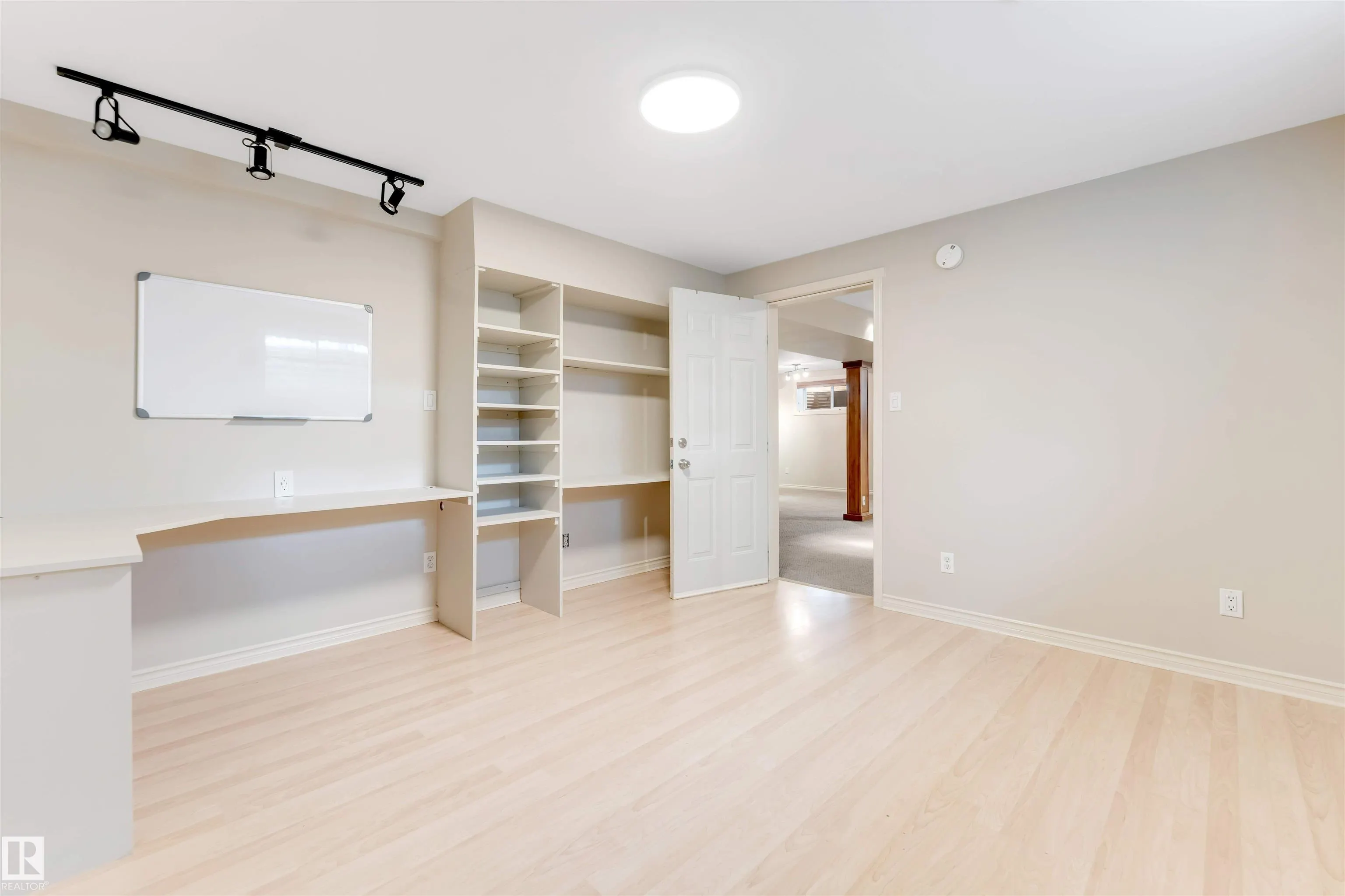 125 Coloniale Way