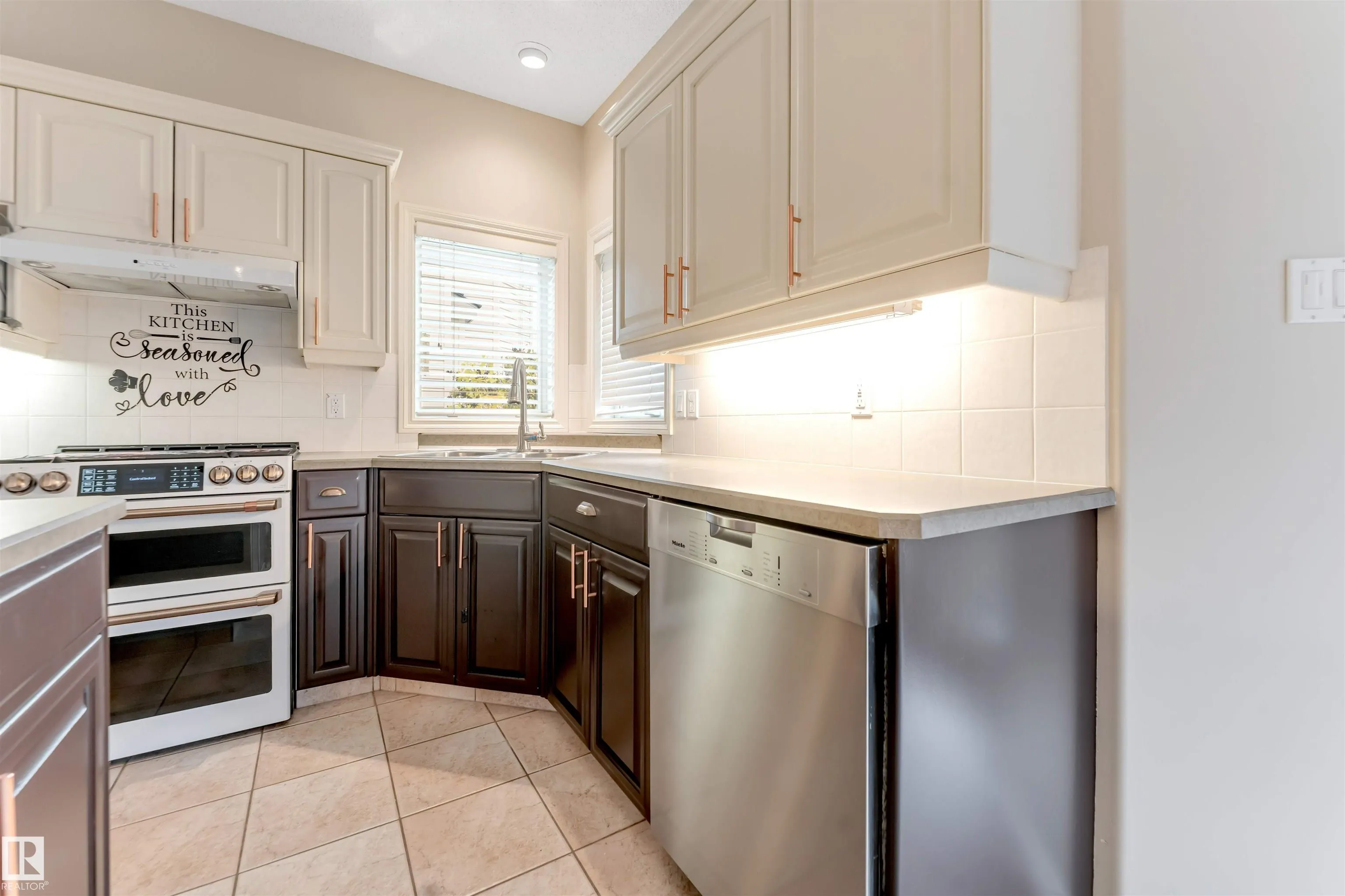 125 Coloniale Way
