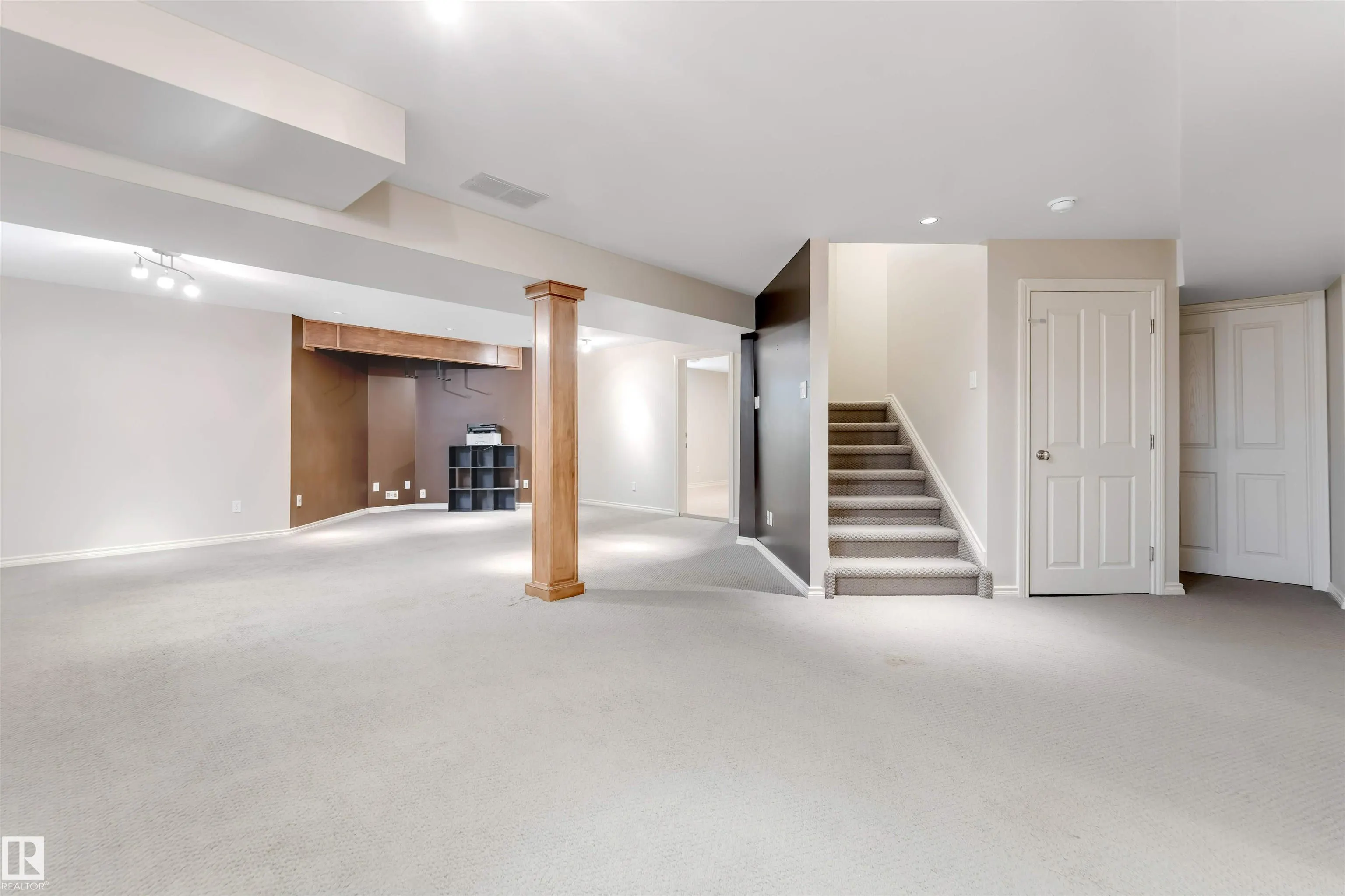 125 Coloniale Way