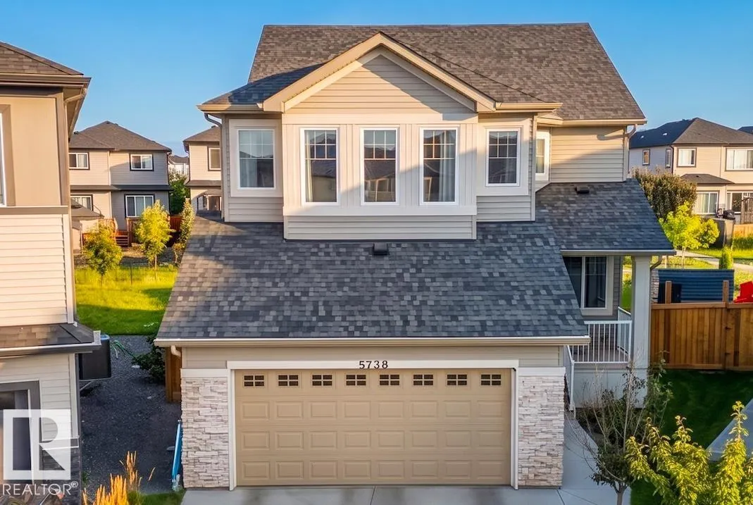 5738 CAUTLEY Crescent