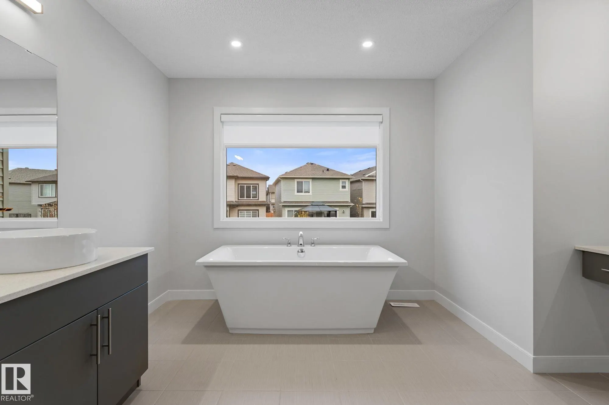 5738 CAUTLEY Crescent