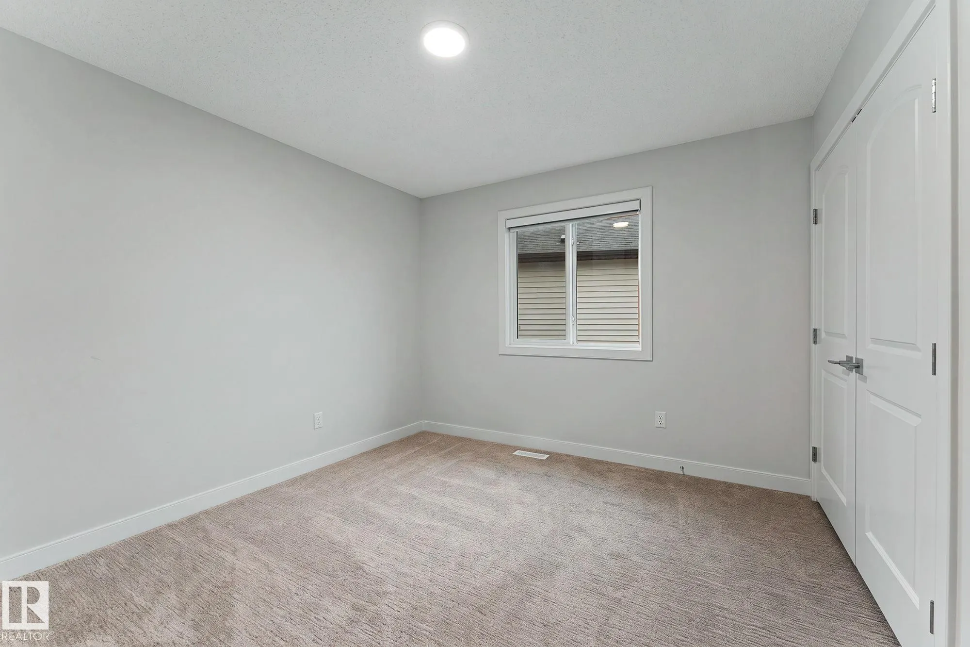 5738 CAUTLEY Crescent