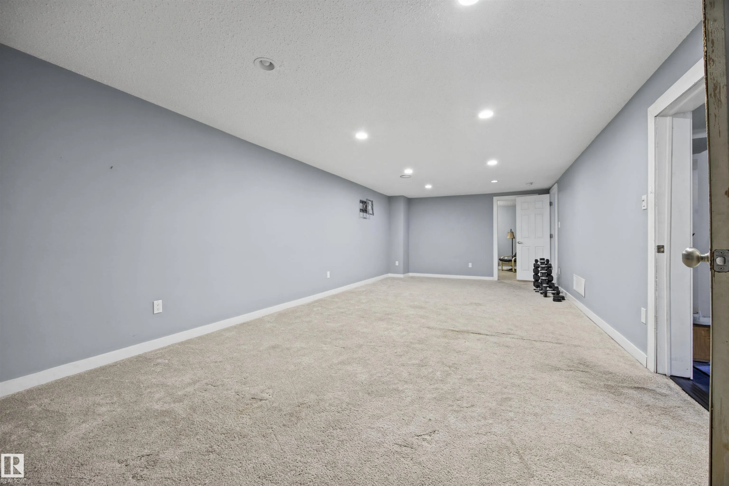 10235 FULTON Road