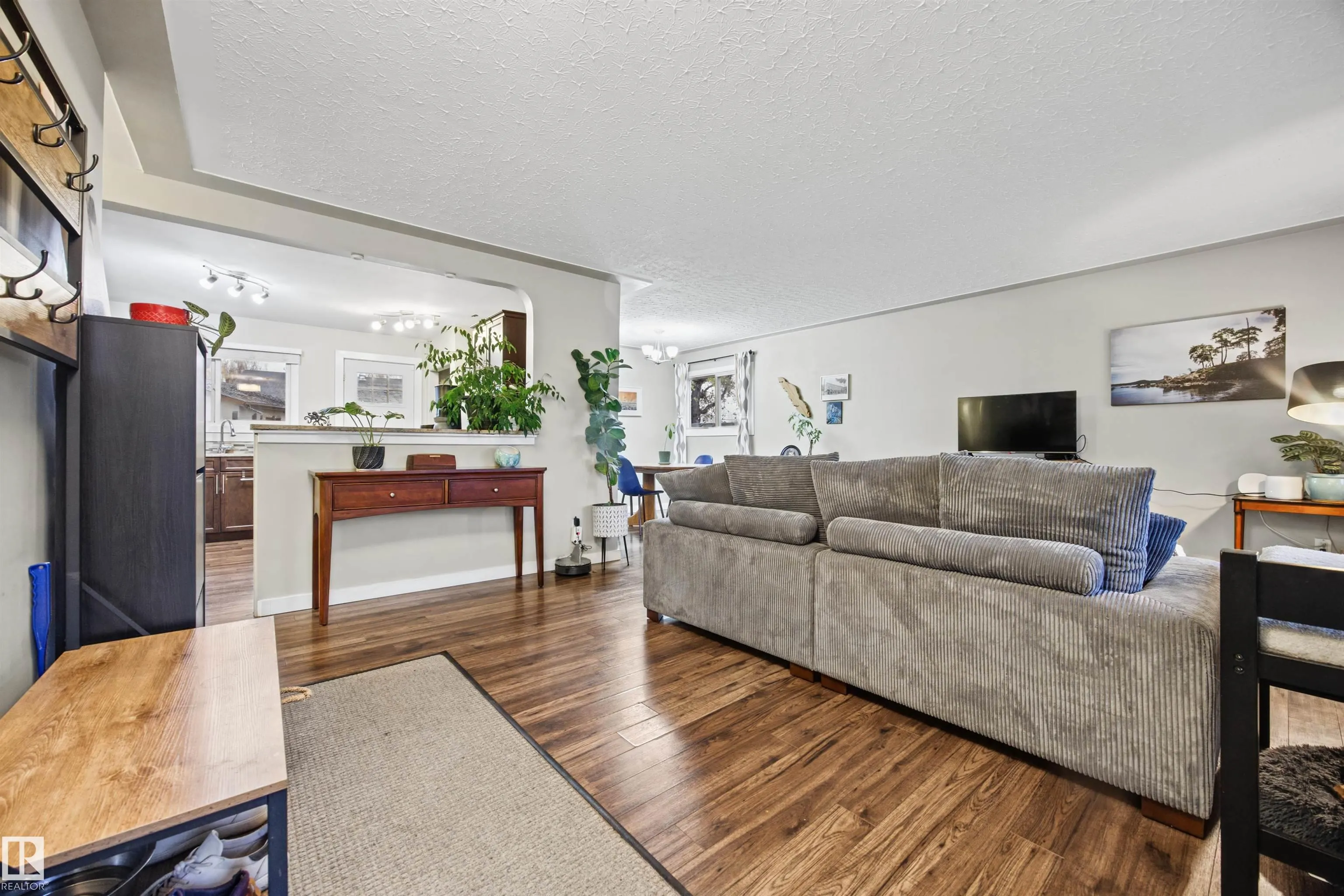 10235 FULTON Road