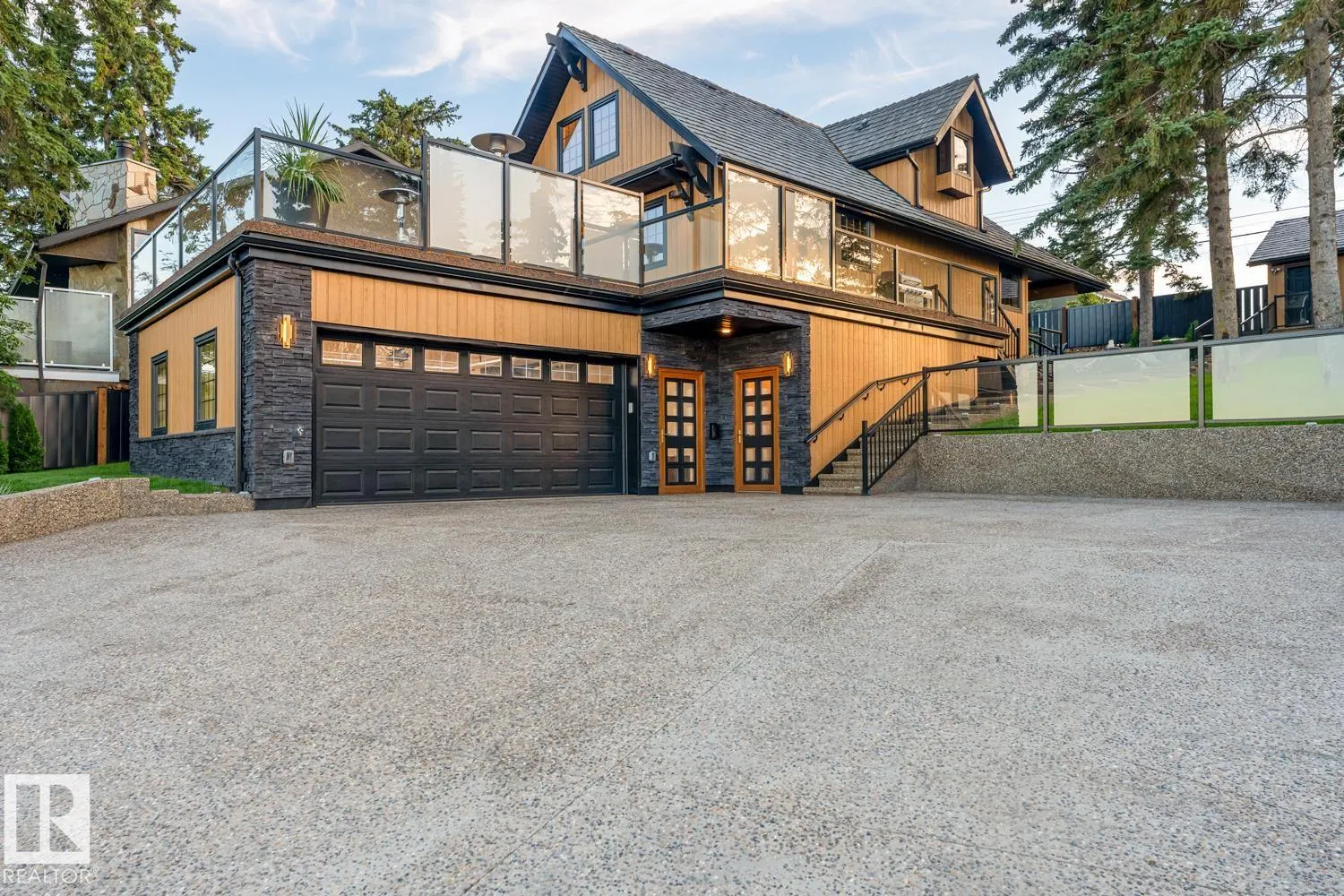 305 LAKESHORE Drive