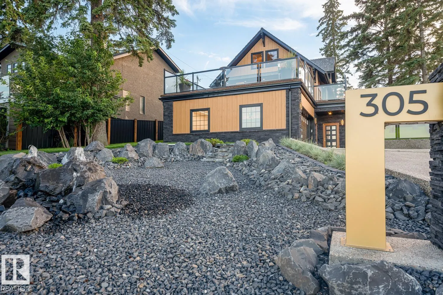 305 LAKESHORE Drive