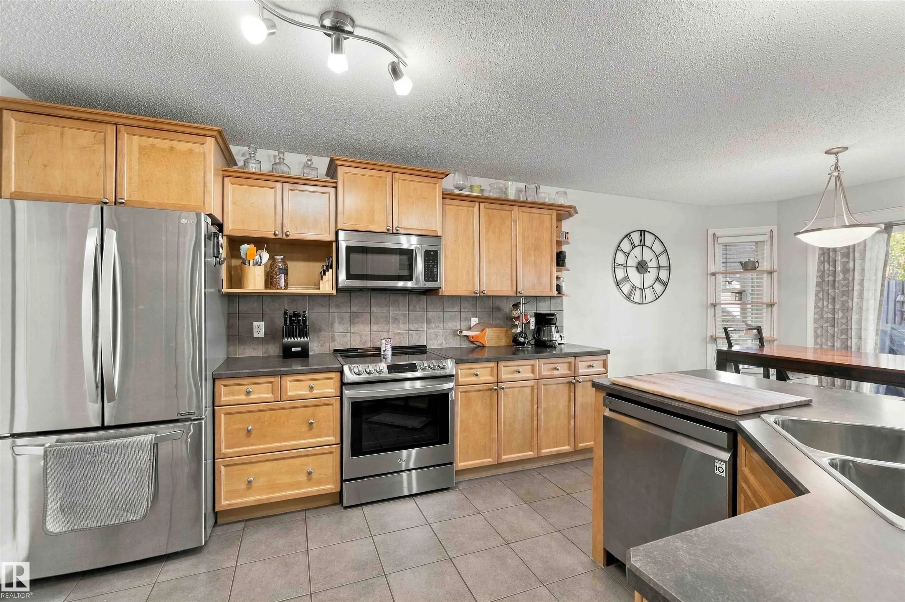 102 BOXWOOD Bend