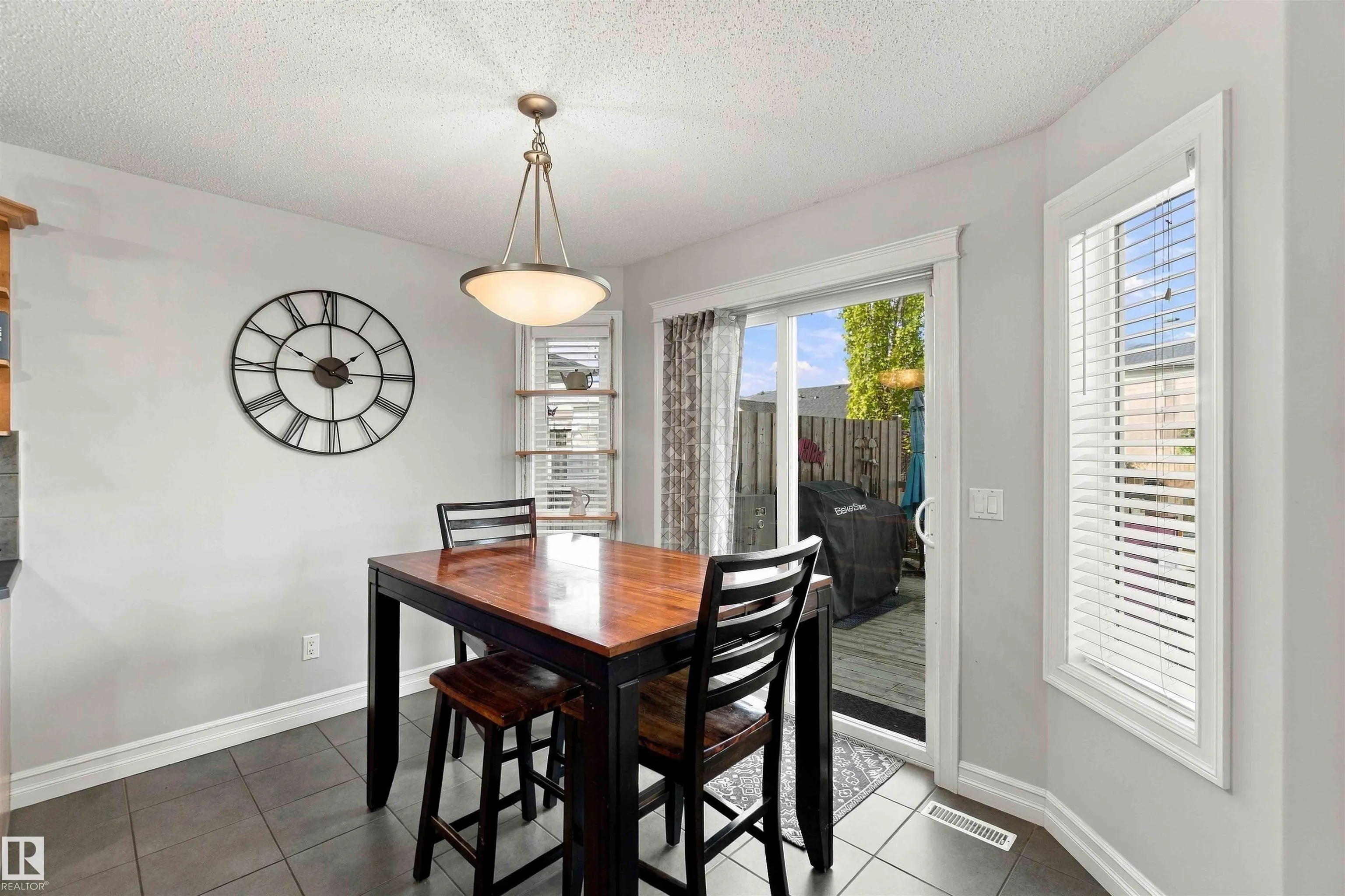 102 BOXWOOD Bend