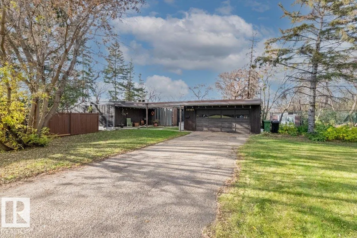 10904 103 Avenue