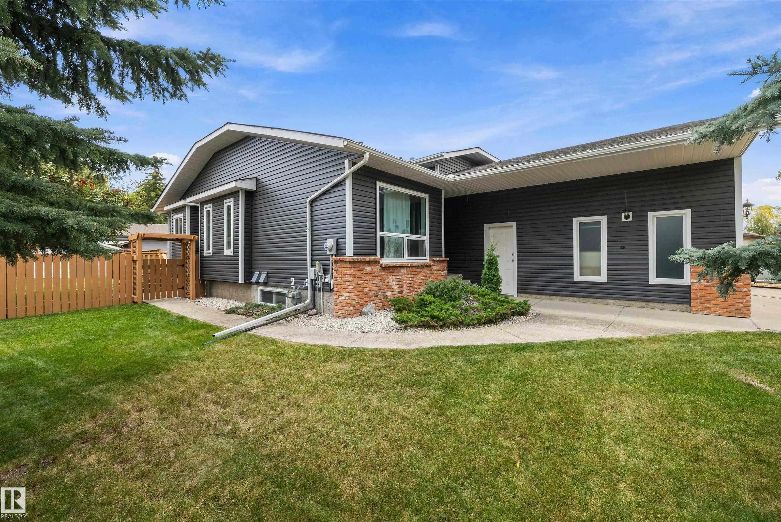 65 WESTPARK Way