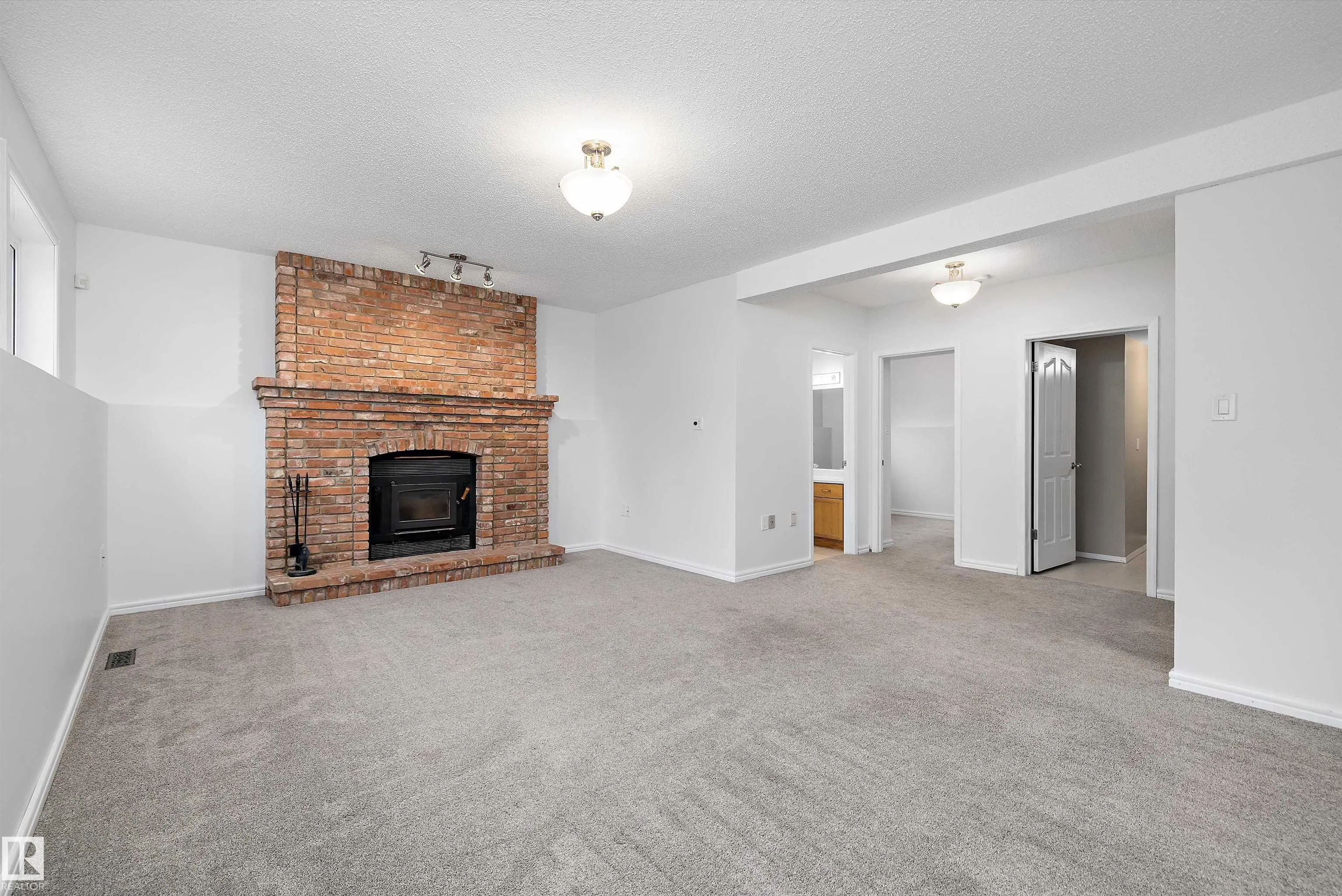 65 WESTPARK Way