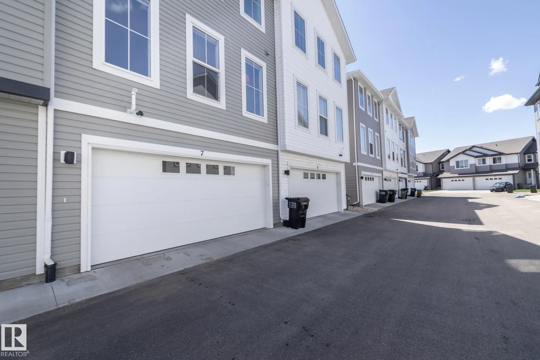 2610 Maple Way