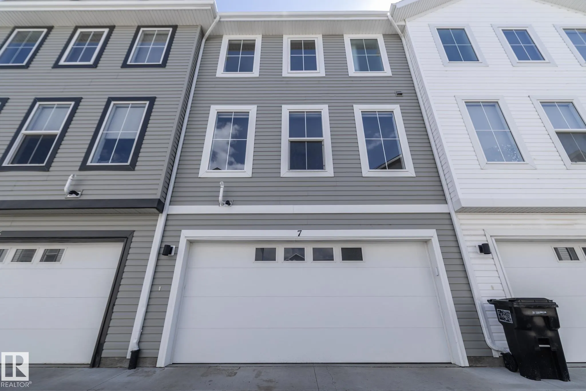 2610 Maple Way