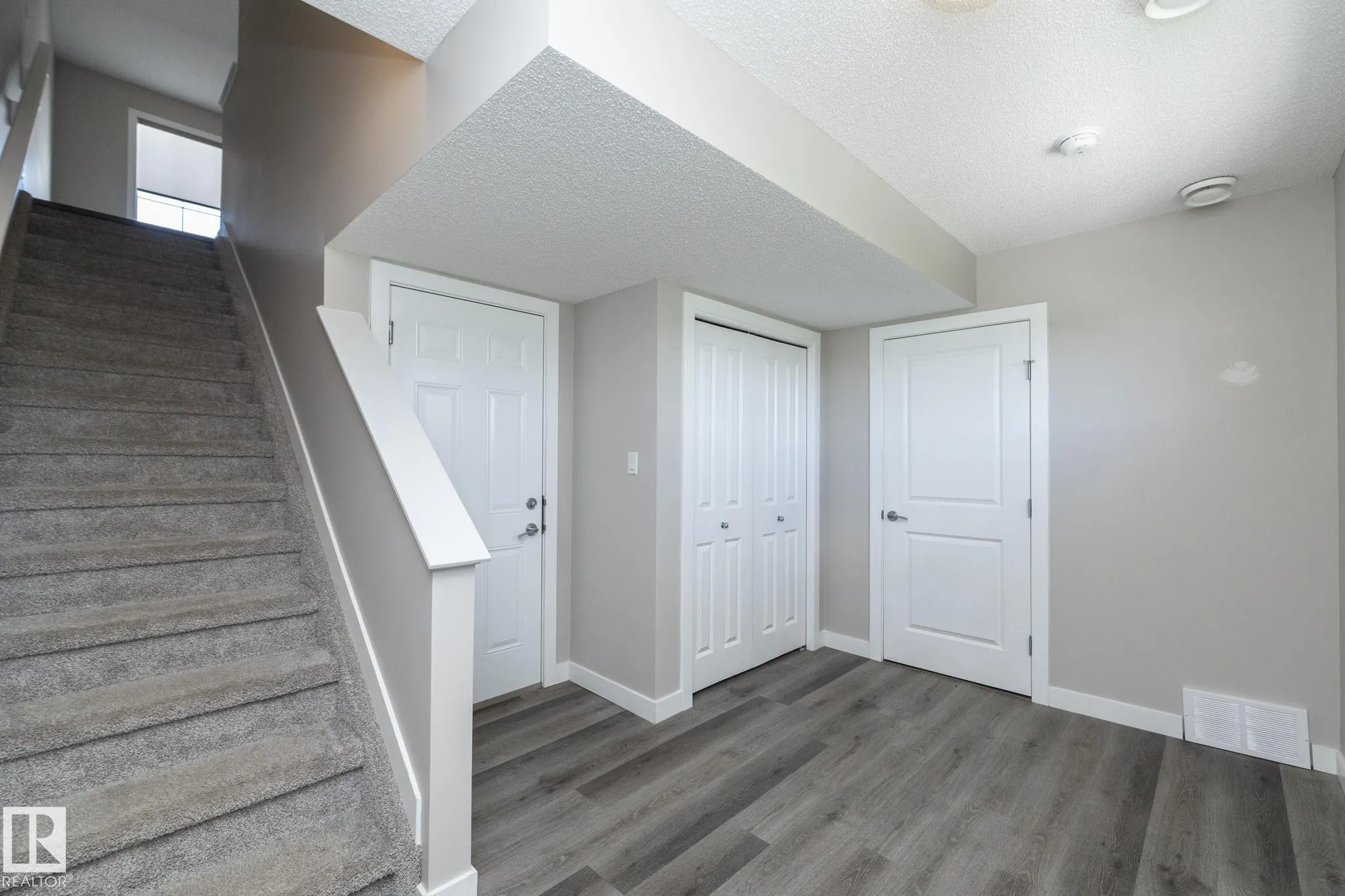 2610 Maple Way