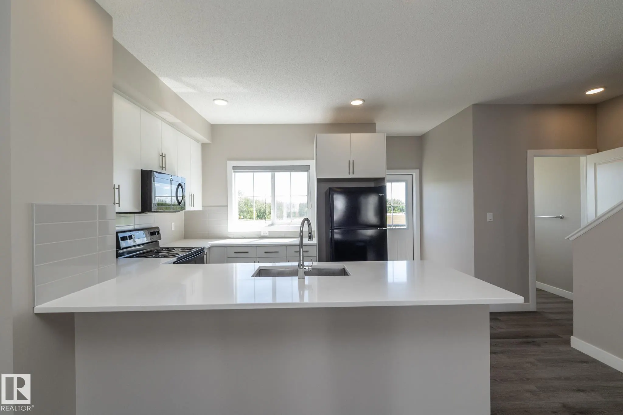 2610 Maple Way