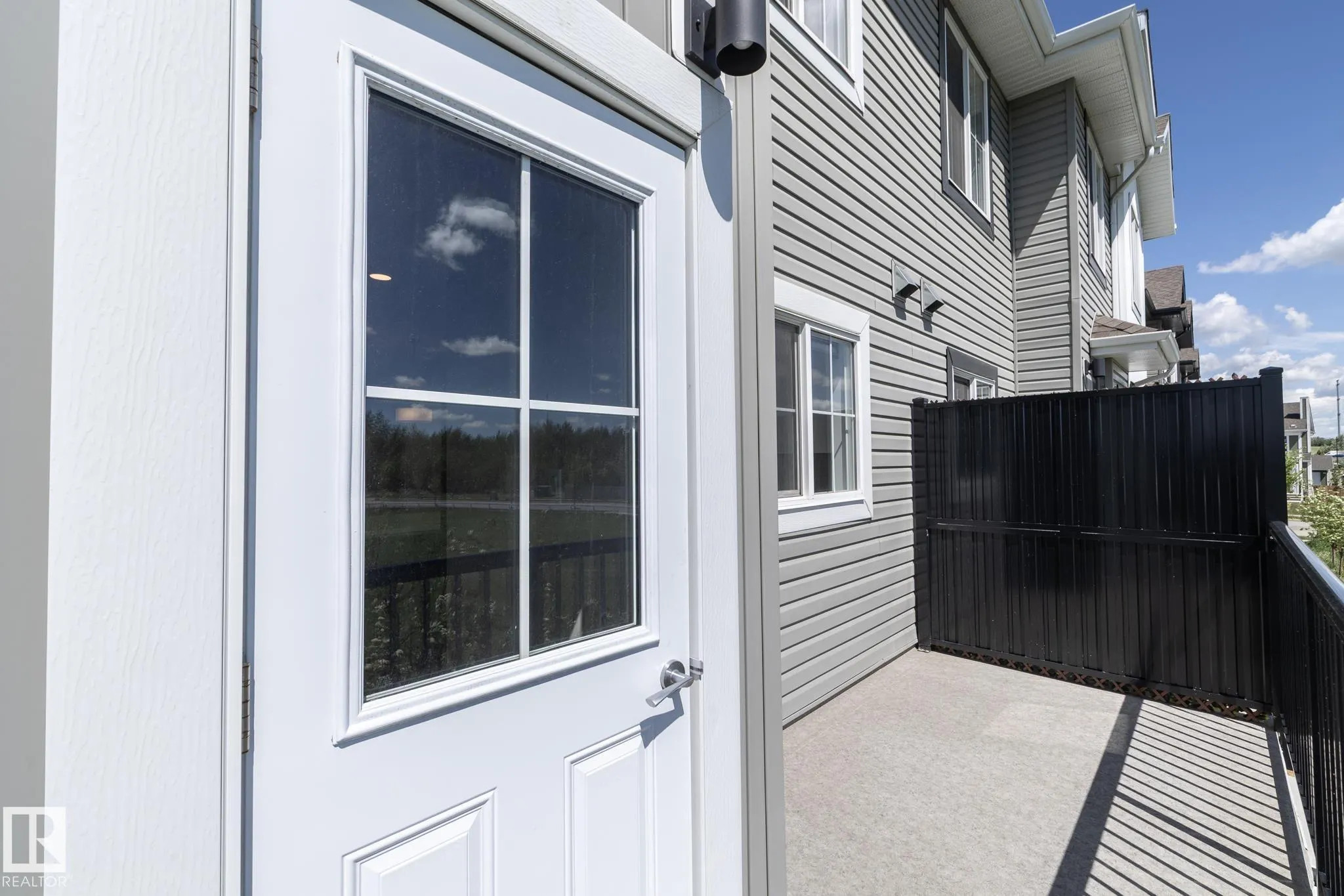 2610 Maple Way