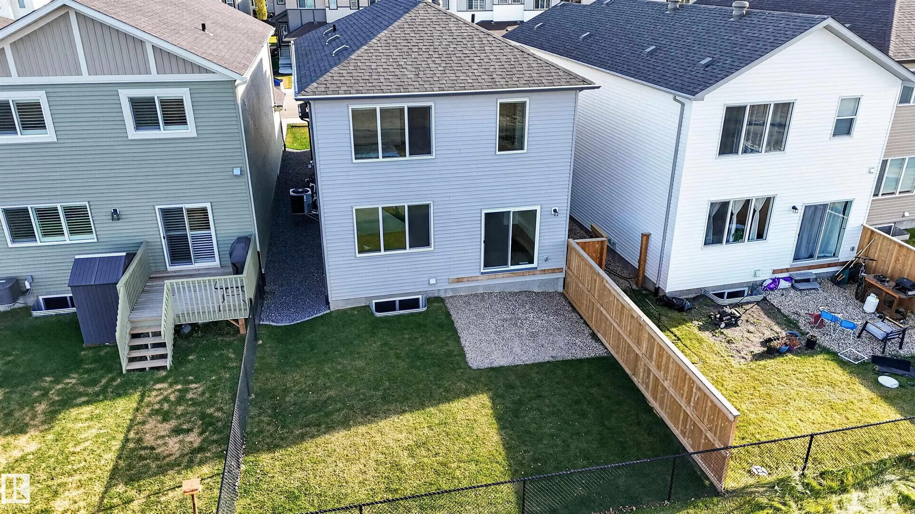 1734 WESTERRA Wynd