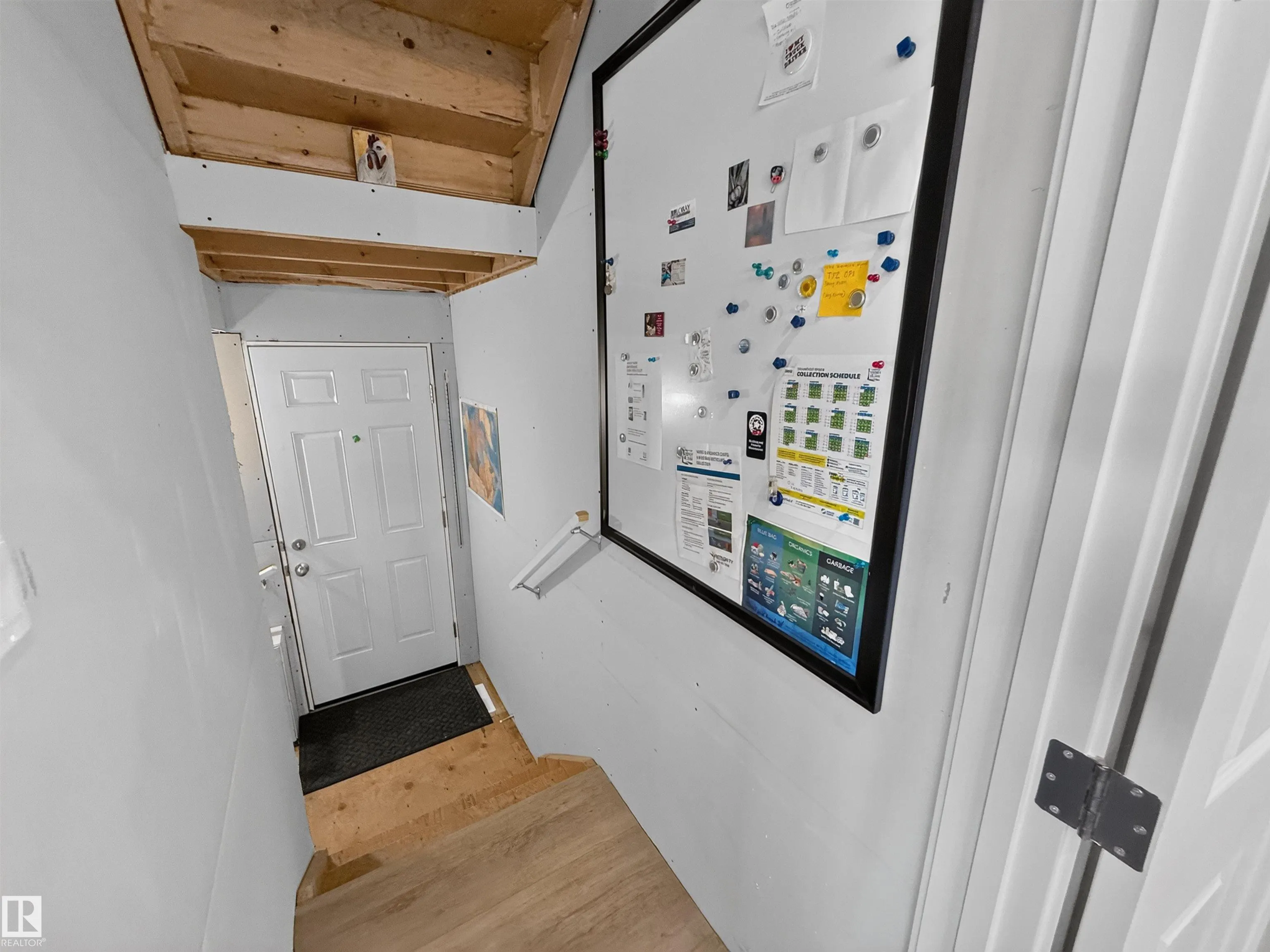 1734 WESTERRA Wynd
