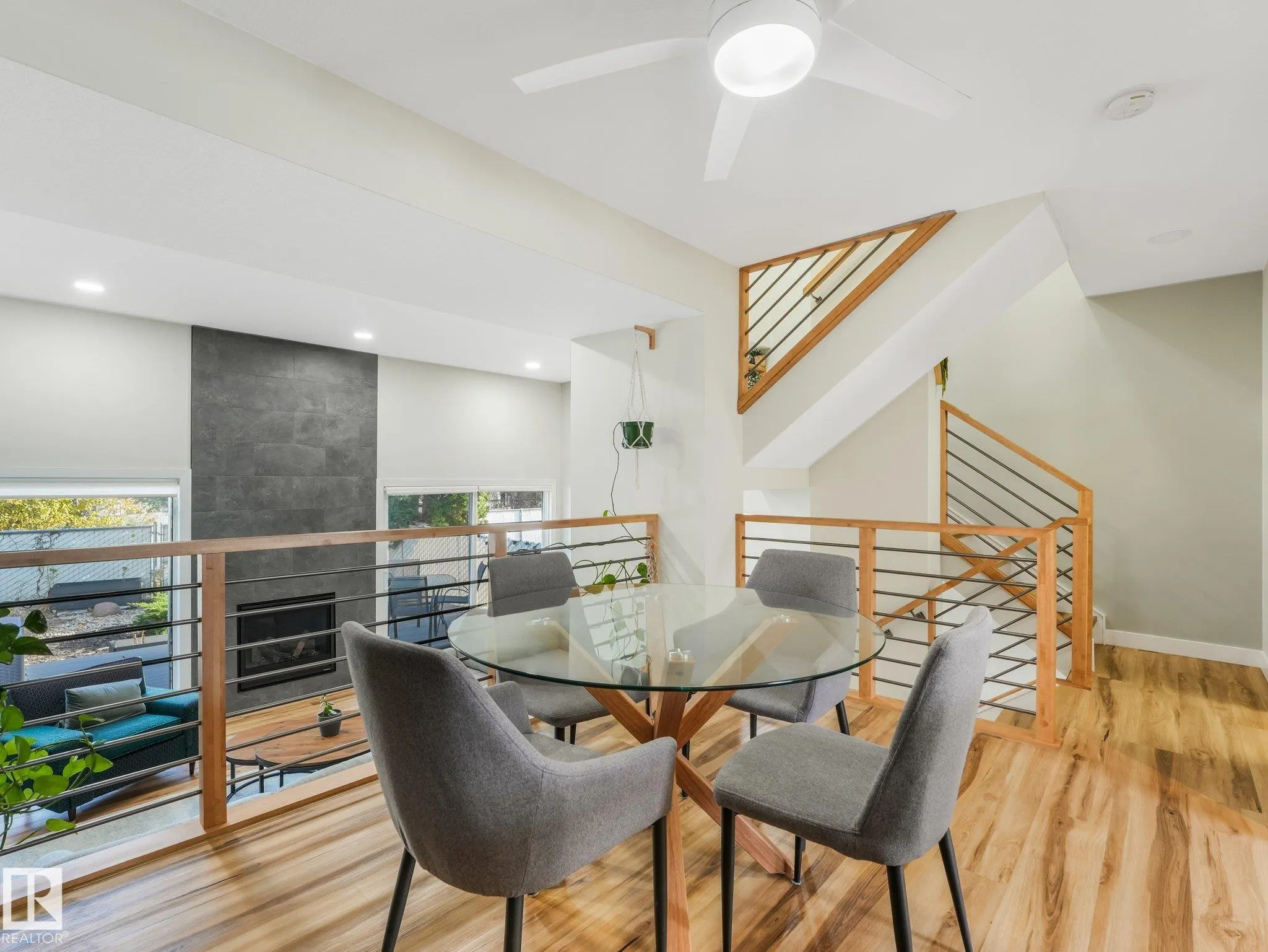 202 KINGSFIELD Village