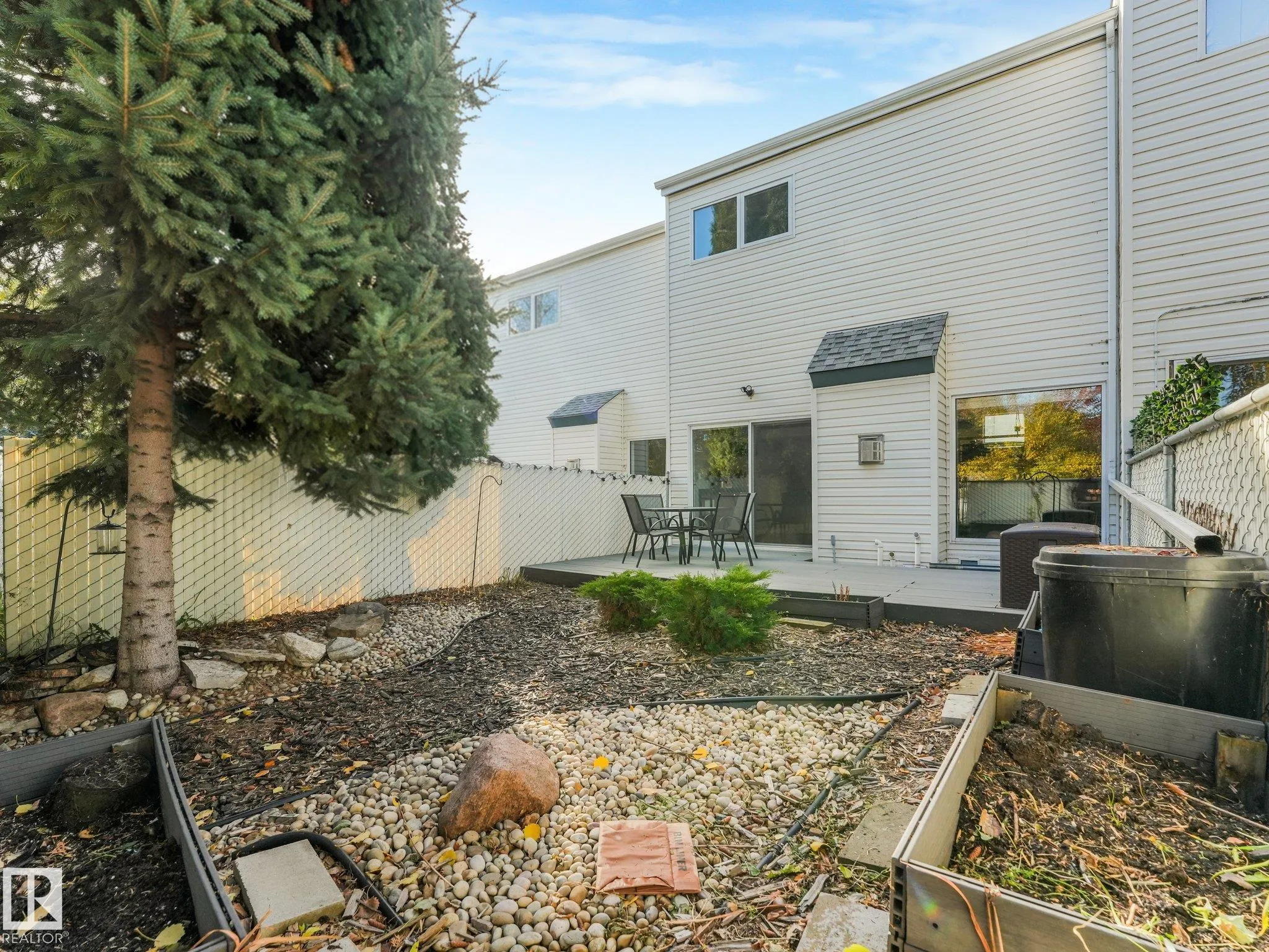 202 KINGSFIELD Village
