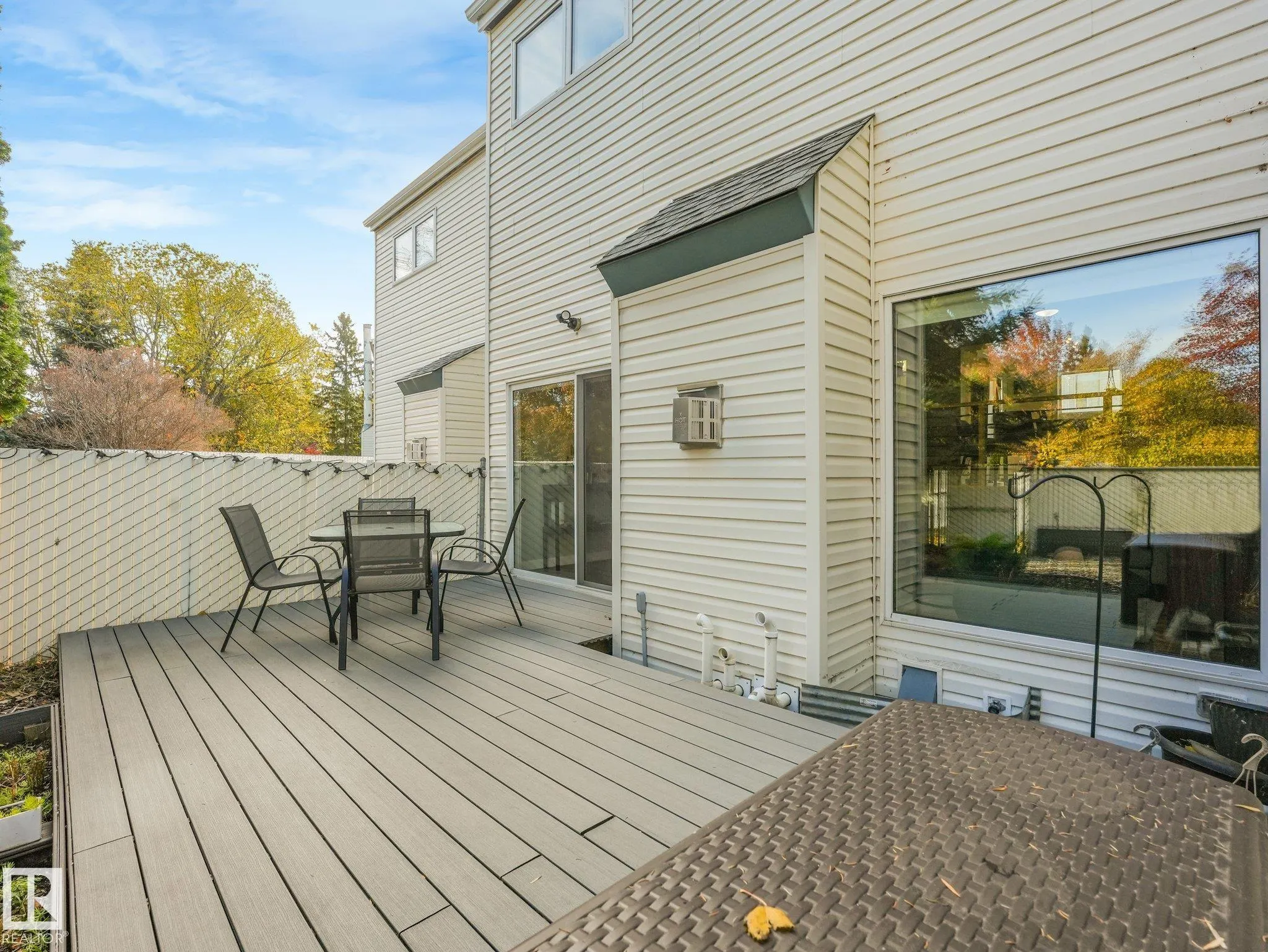 202 KINGSFIELD Village