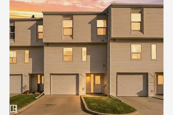 202 KINGSFIELD Village
