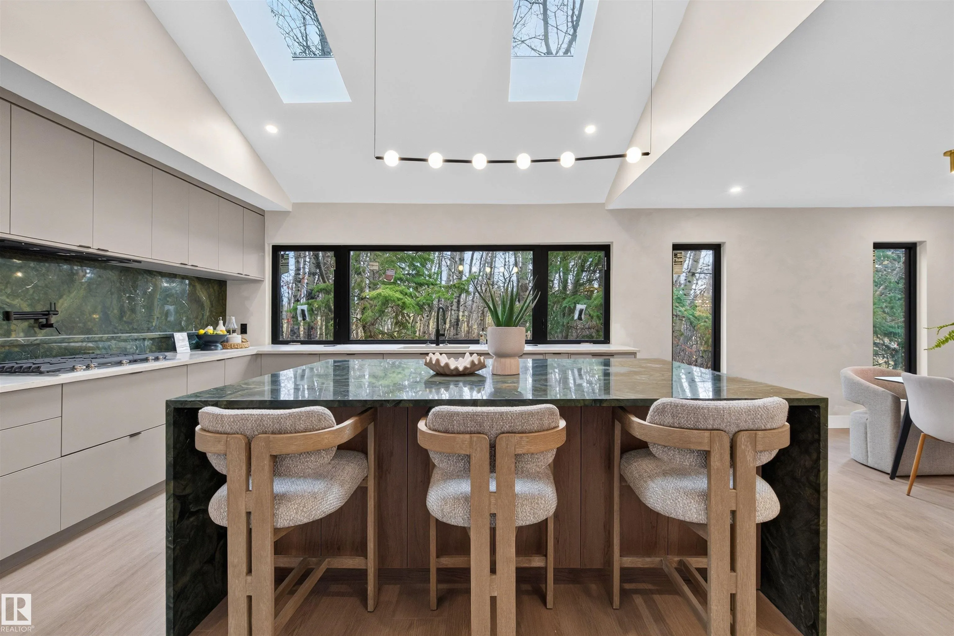 135 WALKER Road