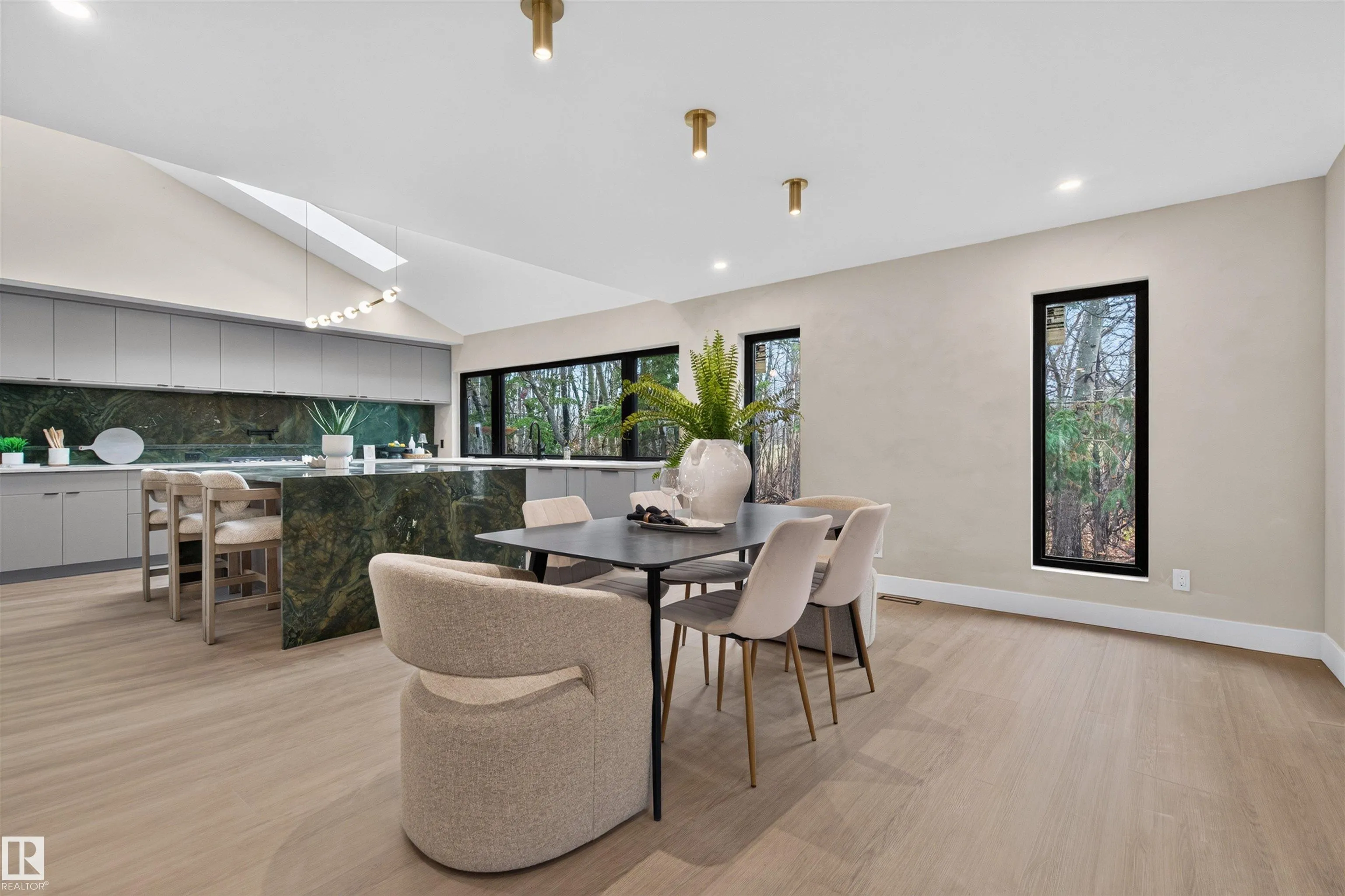 135 WALKER Road