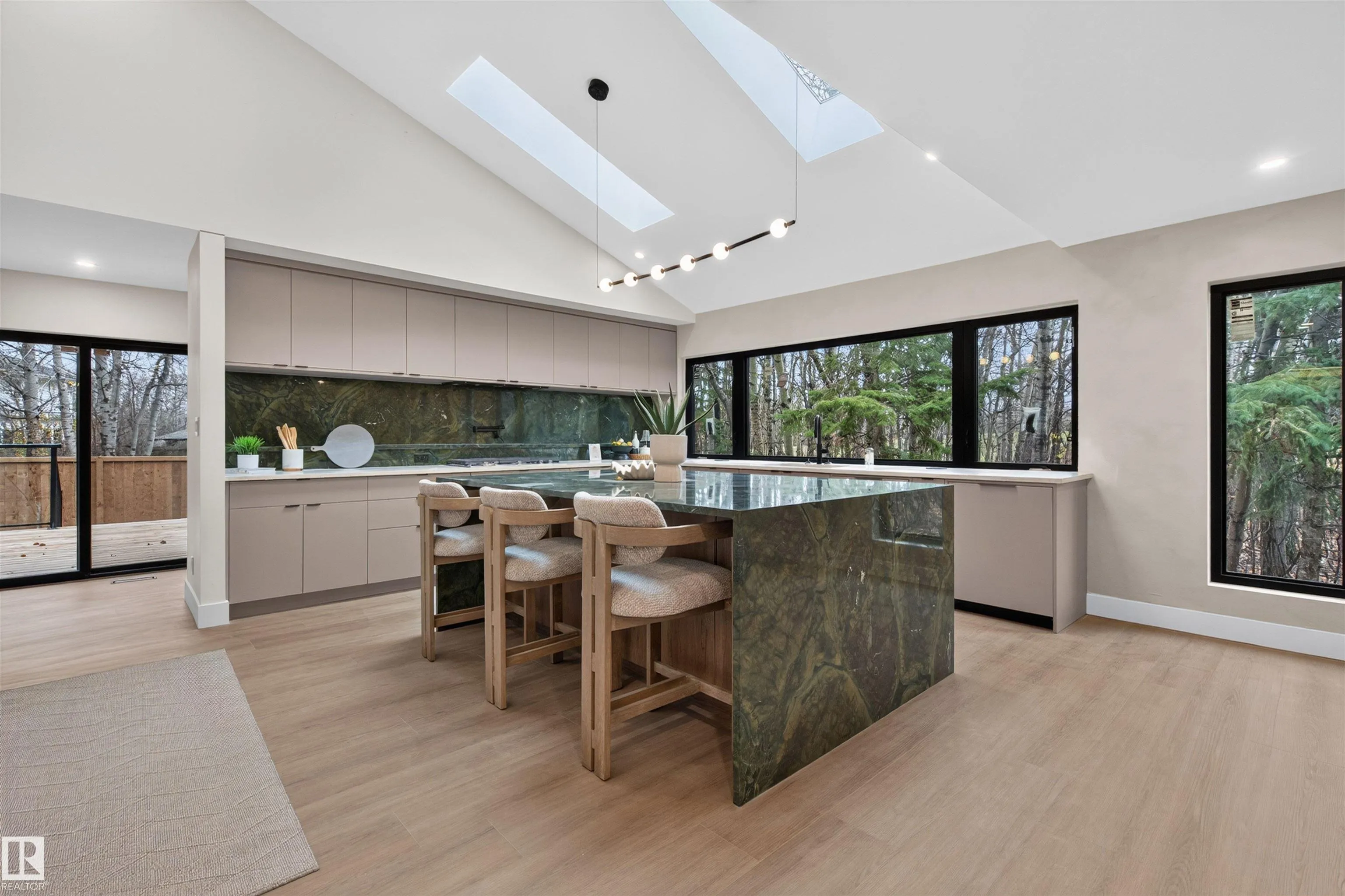 135 WALKER Road