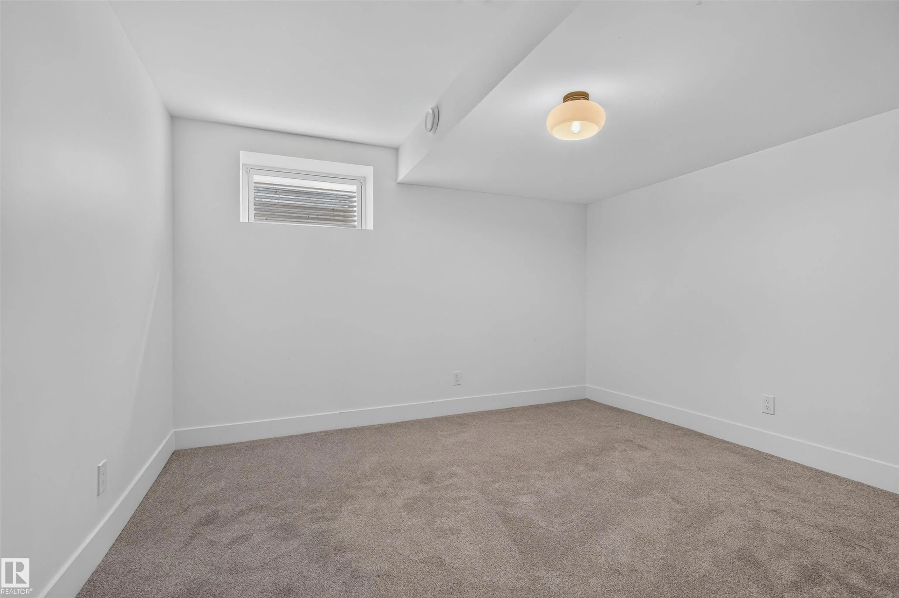 135 WALKER Road