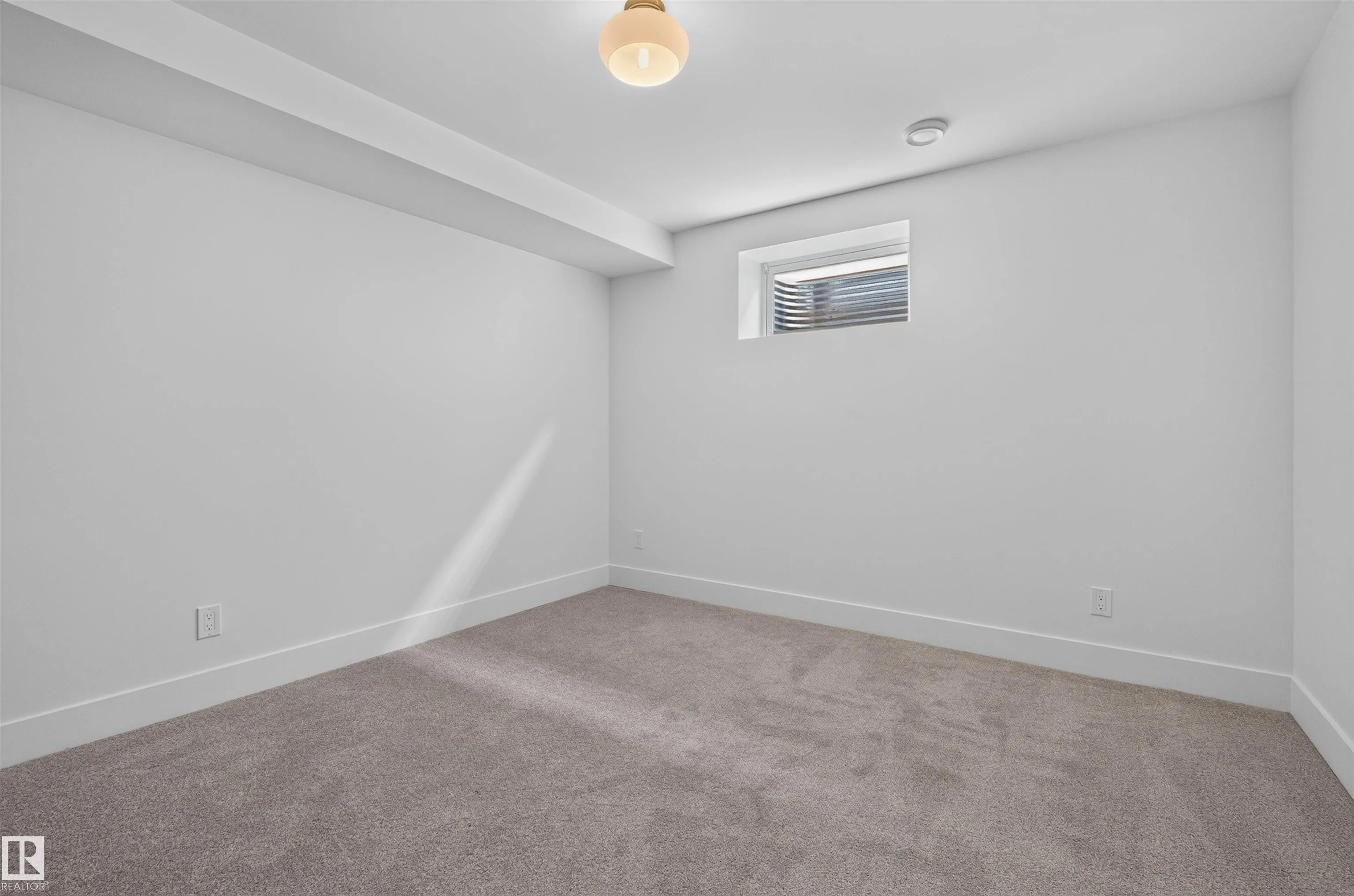 135 WALKER Road
