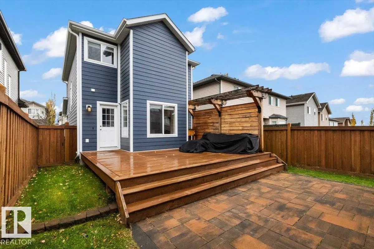 26 VIVIAN Way