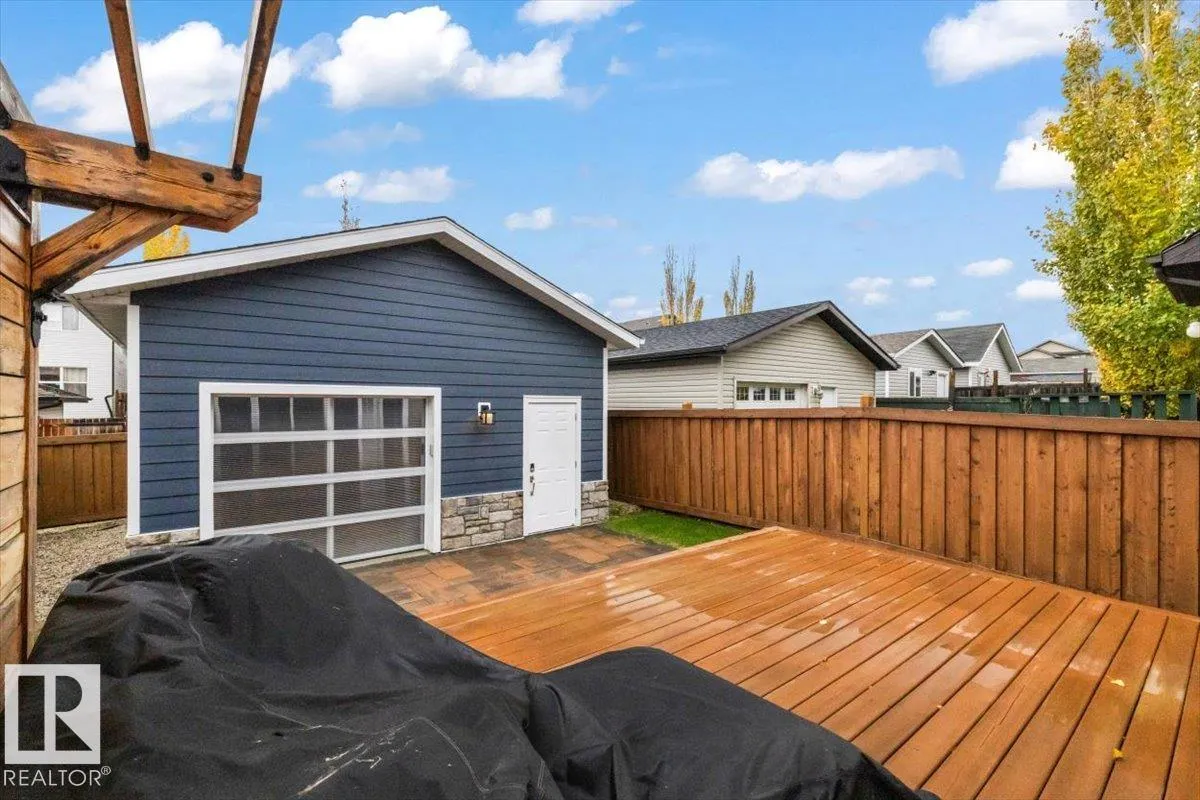 26 VIVIAN Way