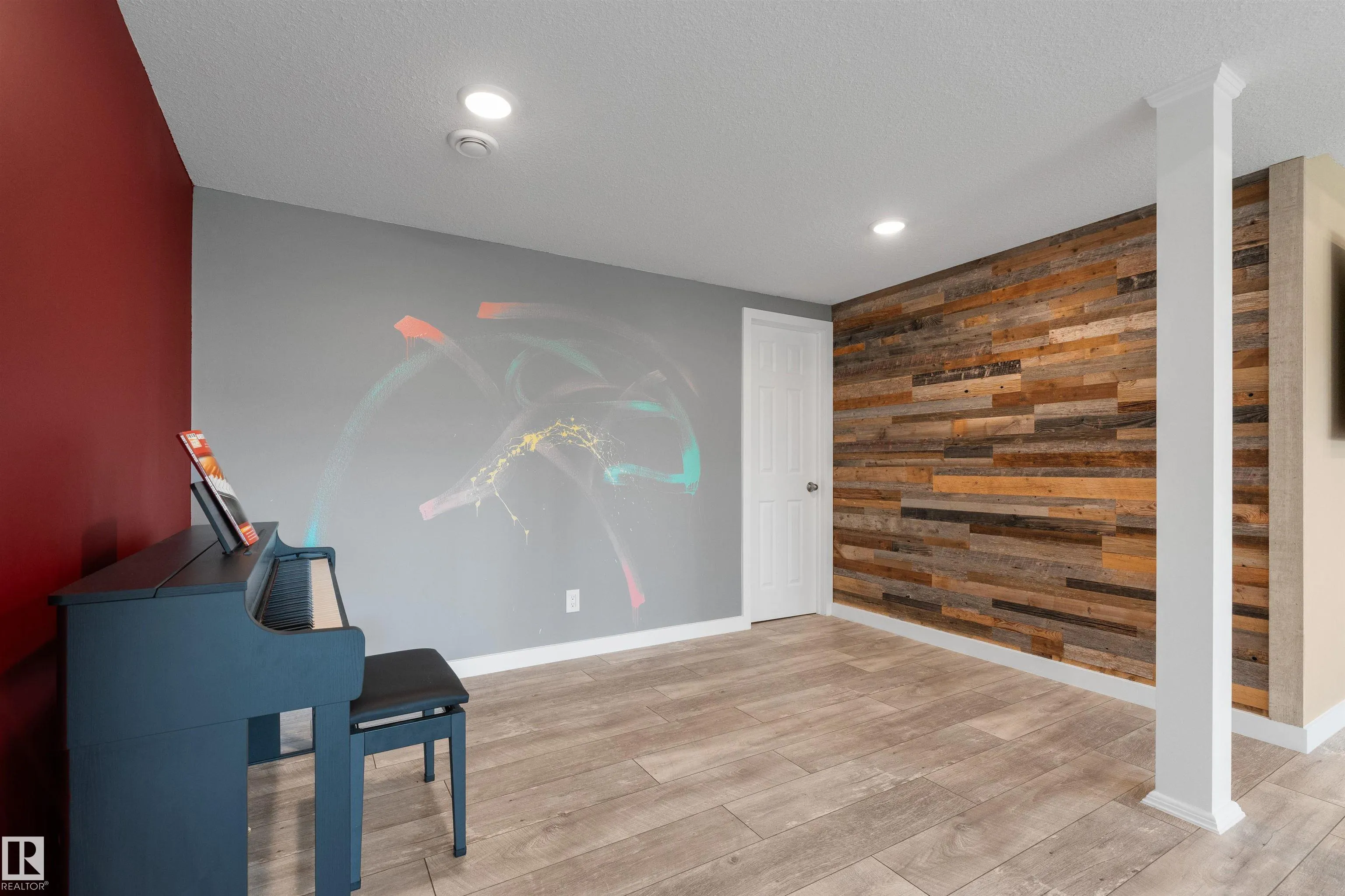 3334 PARKER Loop
